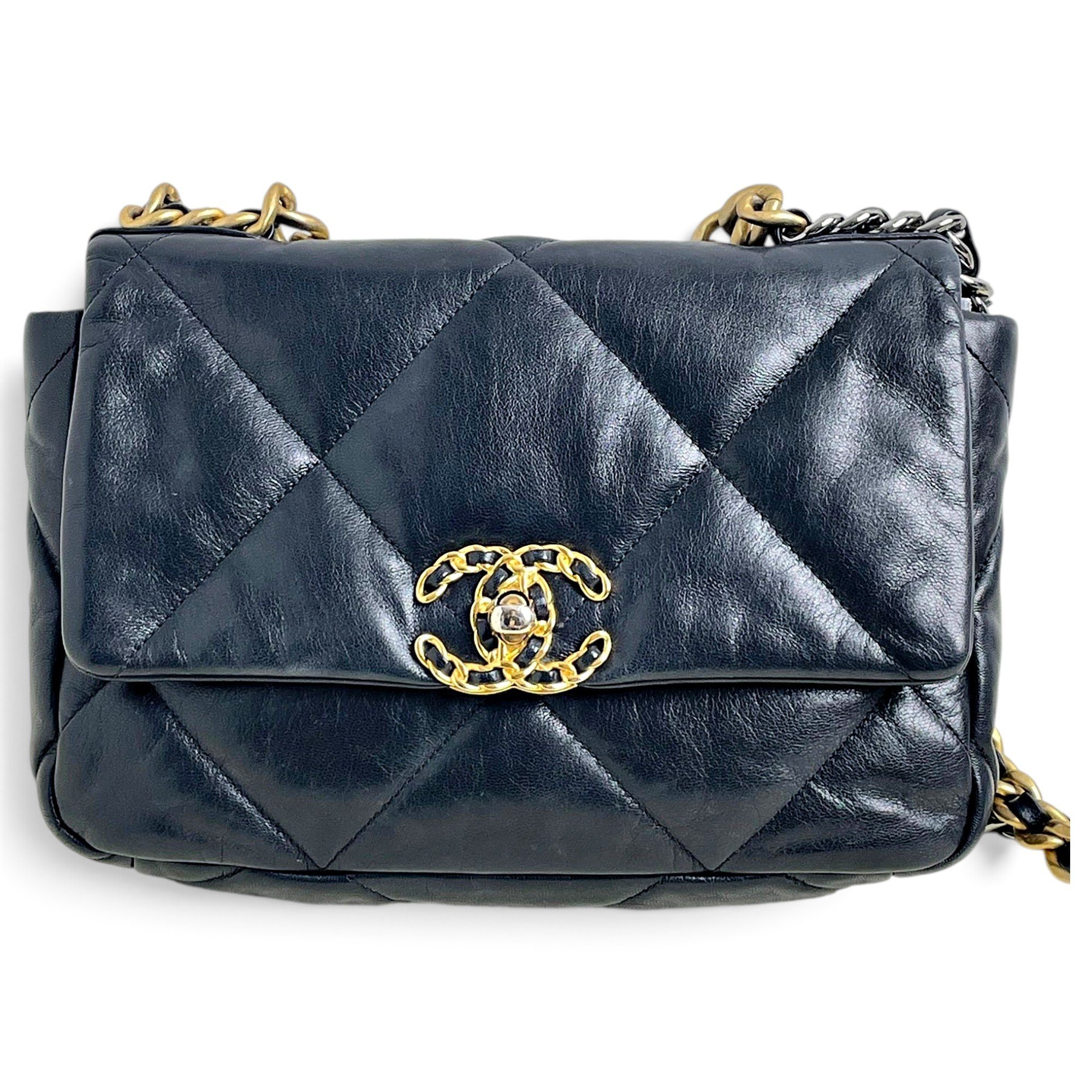 Chanel 19 leather handbag