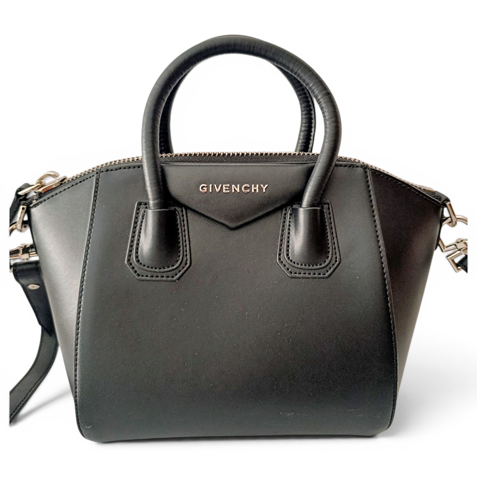 Antigona leather handbag