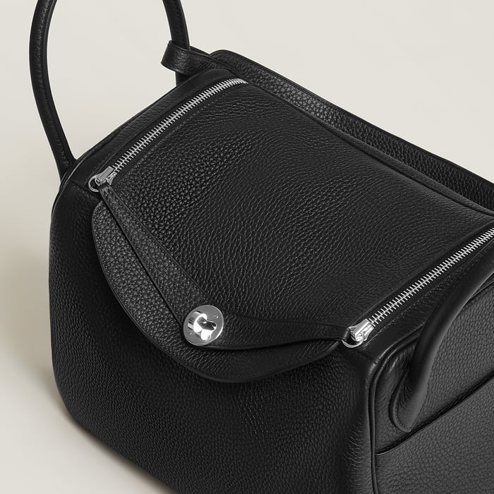 Noir Lindy 30 Bag