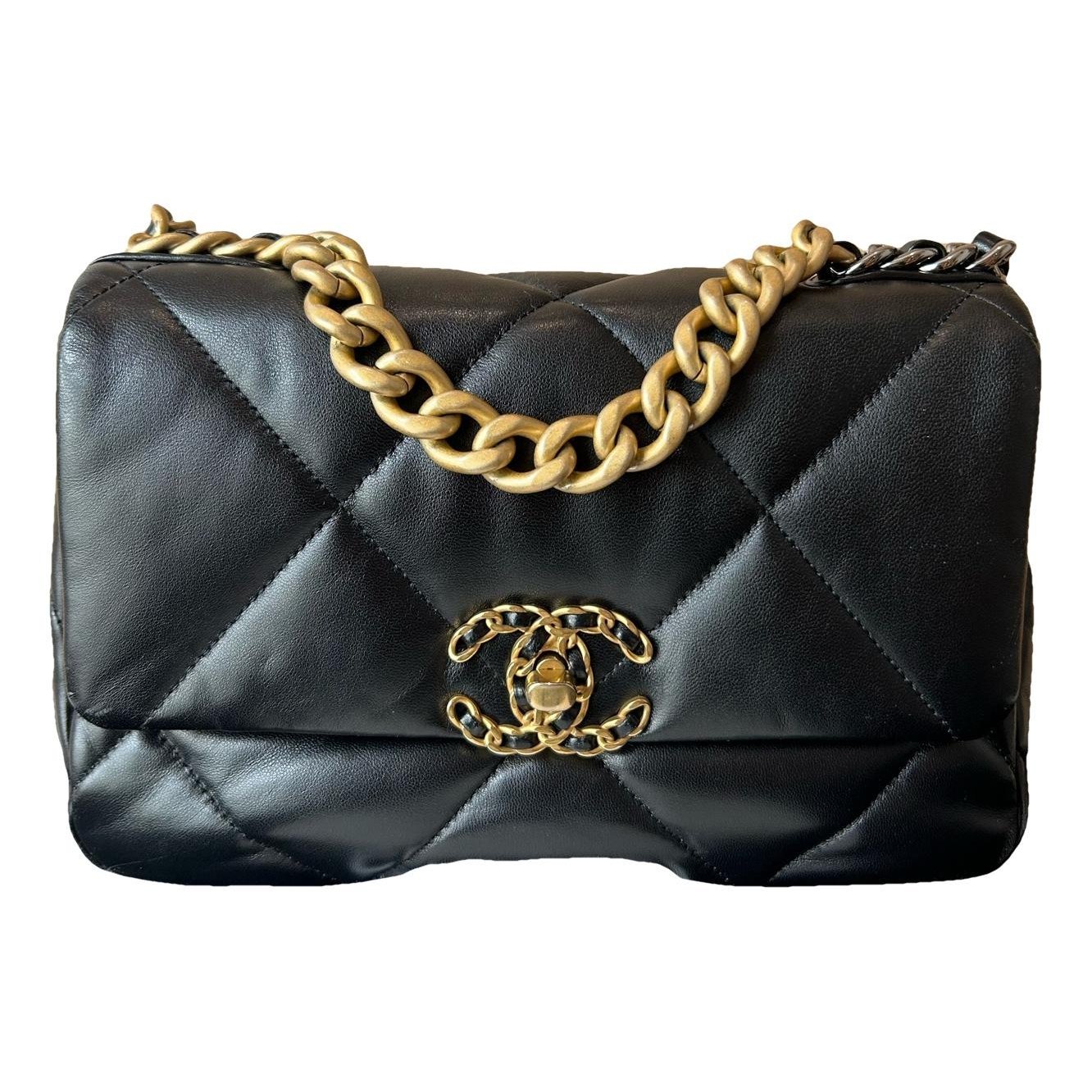 Chanel 19 leather handbag