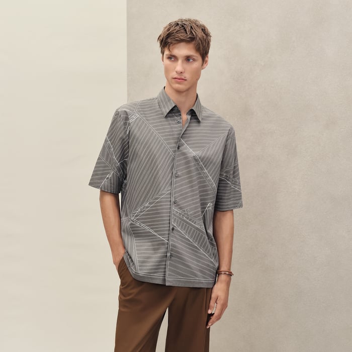 Gris Éléphant "Vent Portant Finesse" Short-sleeve Straight Cut Shirt