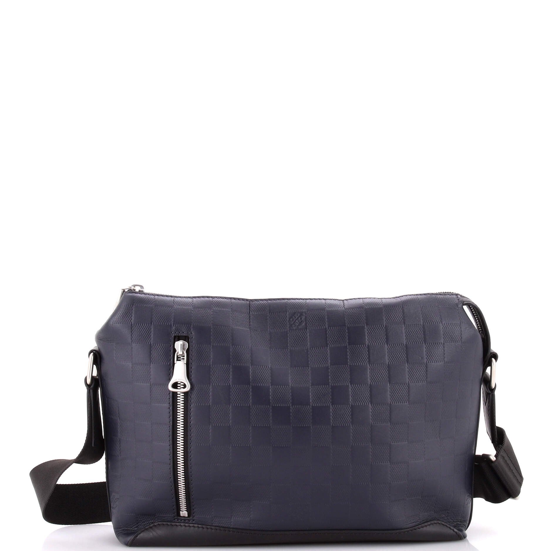 Discovery Messenger Bag Damier Infini Leather PM