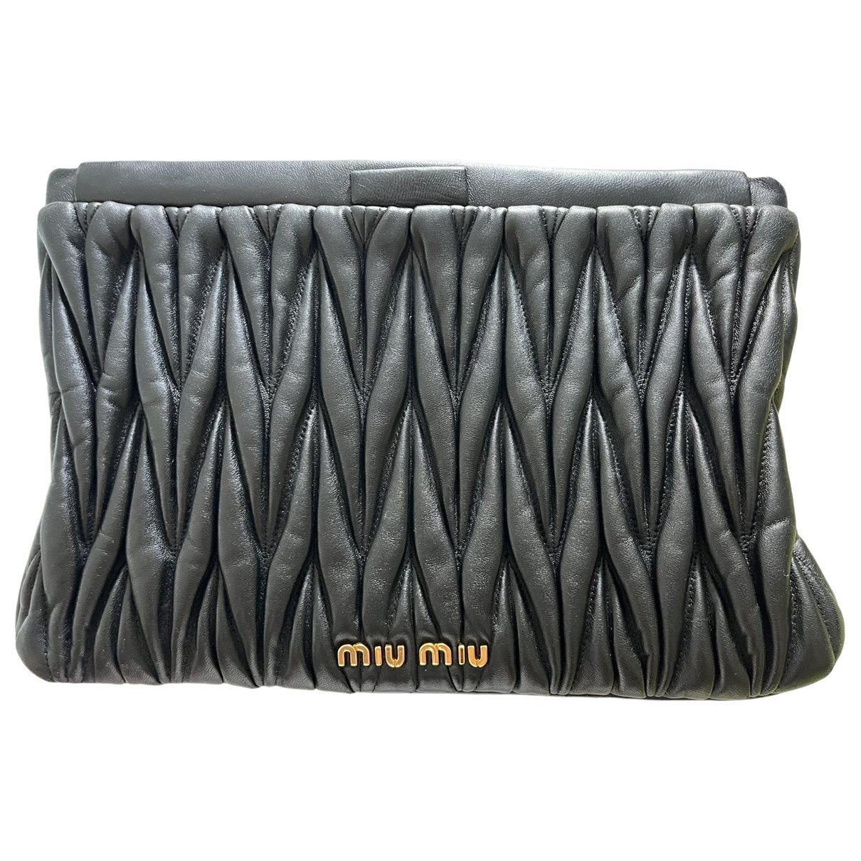 Matelassé leather handbag