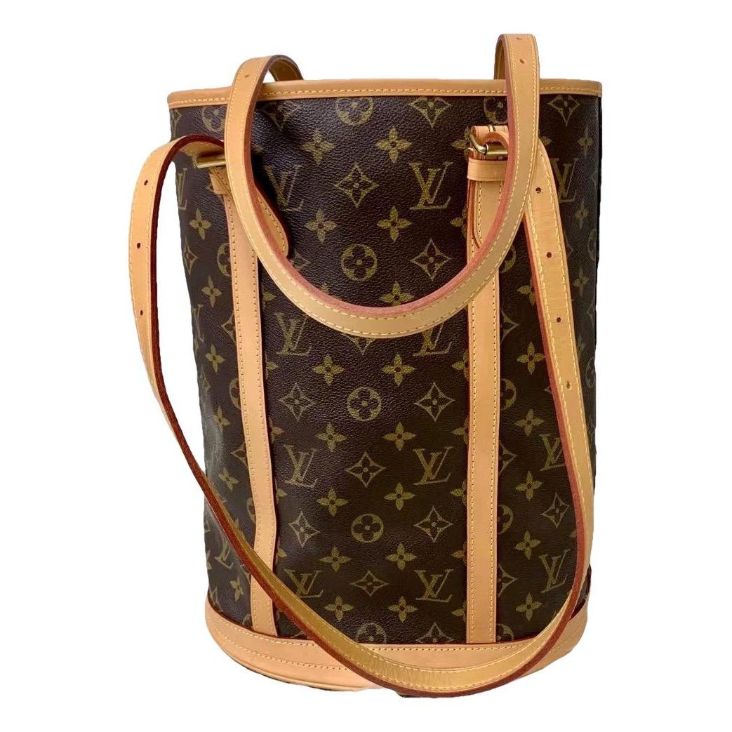Bucket leather handbag