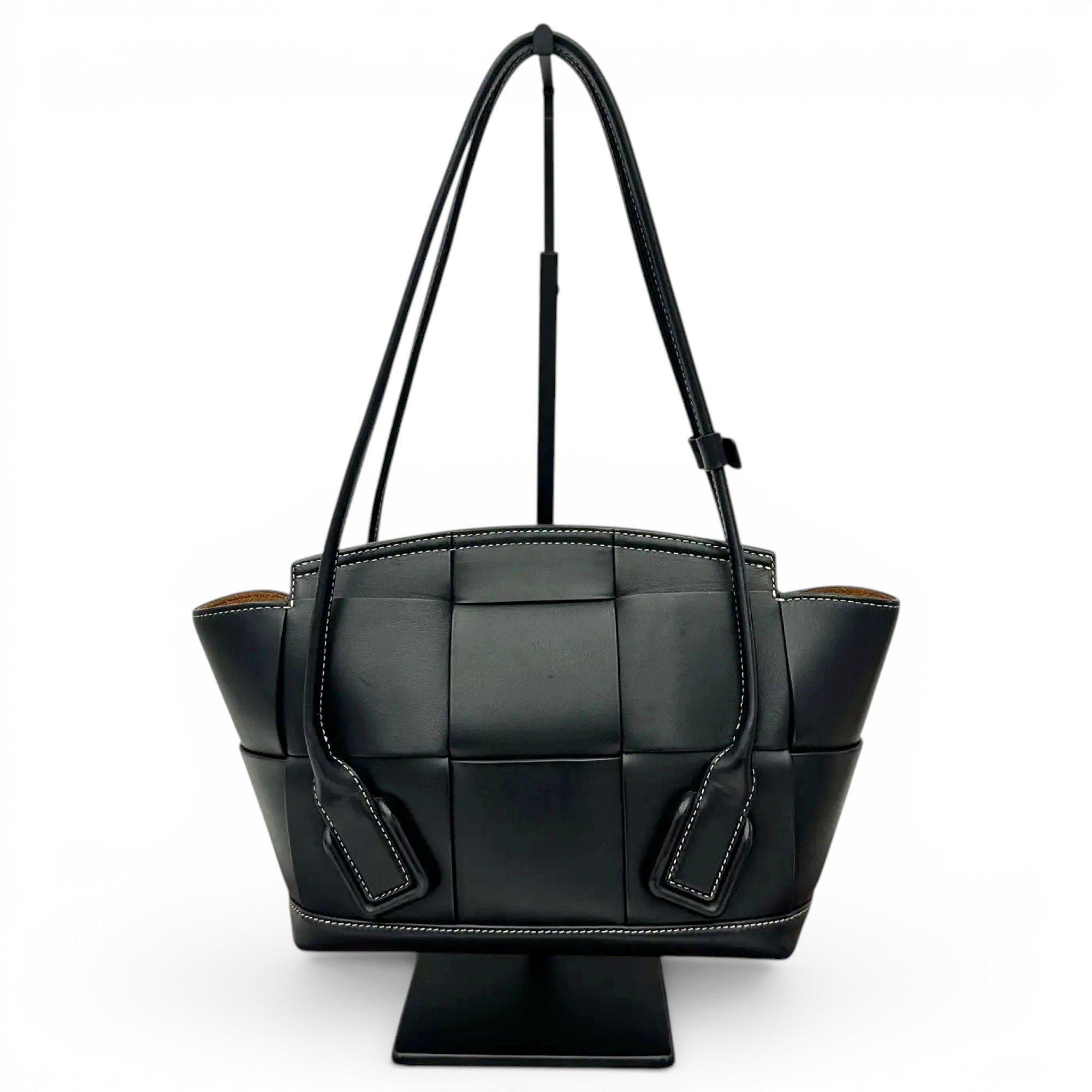 Arco leather handbag