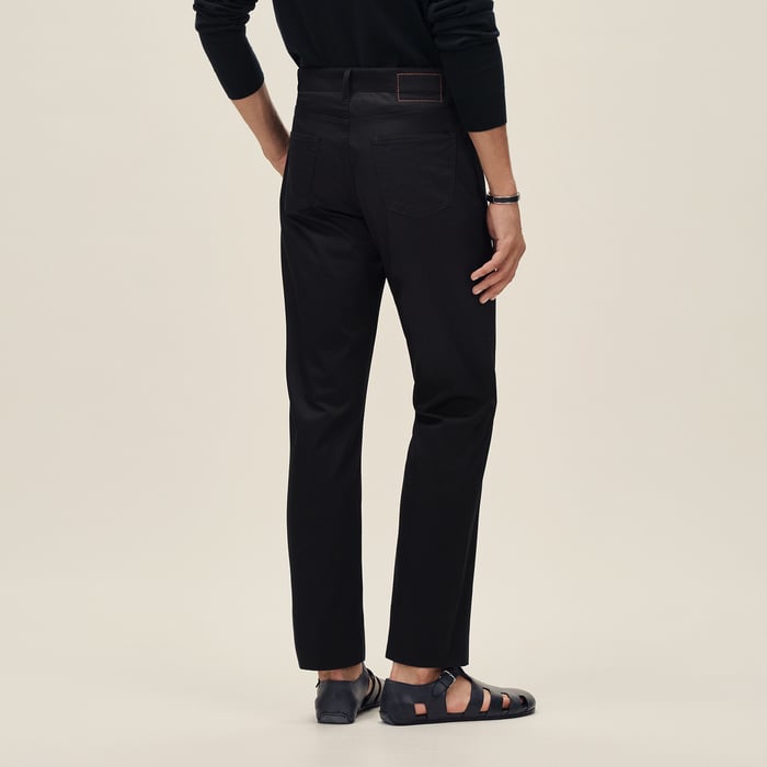 Noir Straight Cut Jeans