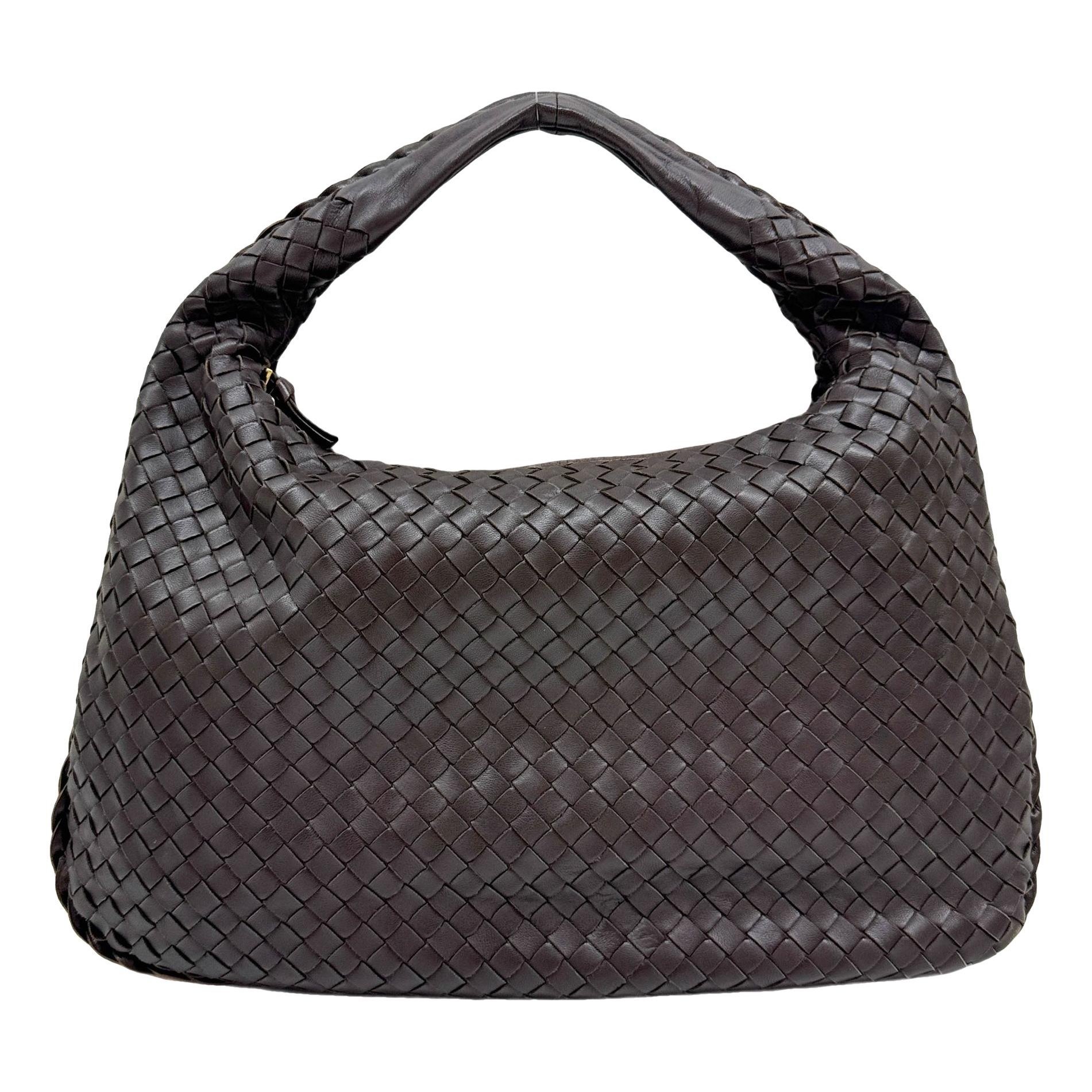 Veneta leather handbag