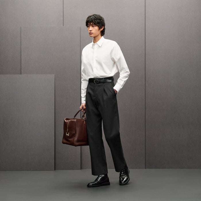 Blanc Straight Cut Shirt With Leather Detail