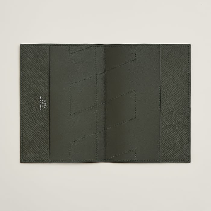 H-tag Passport Holder