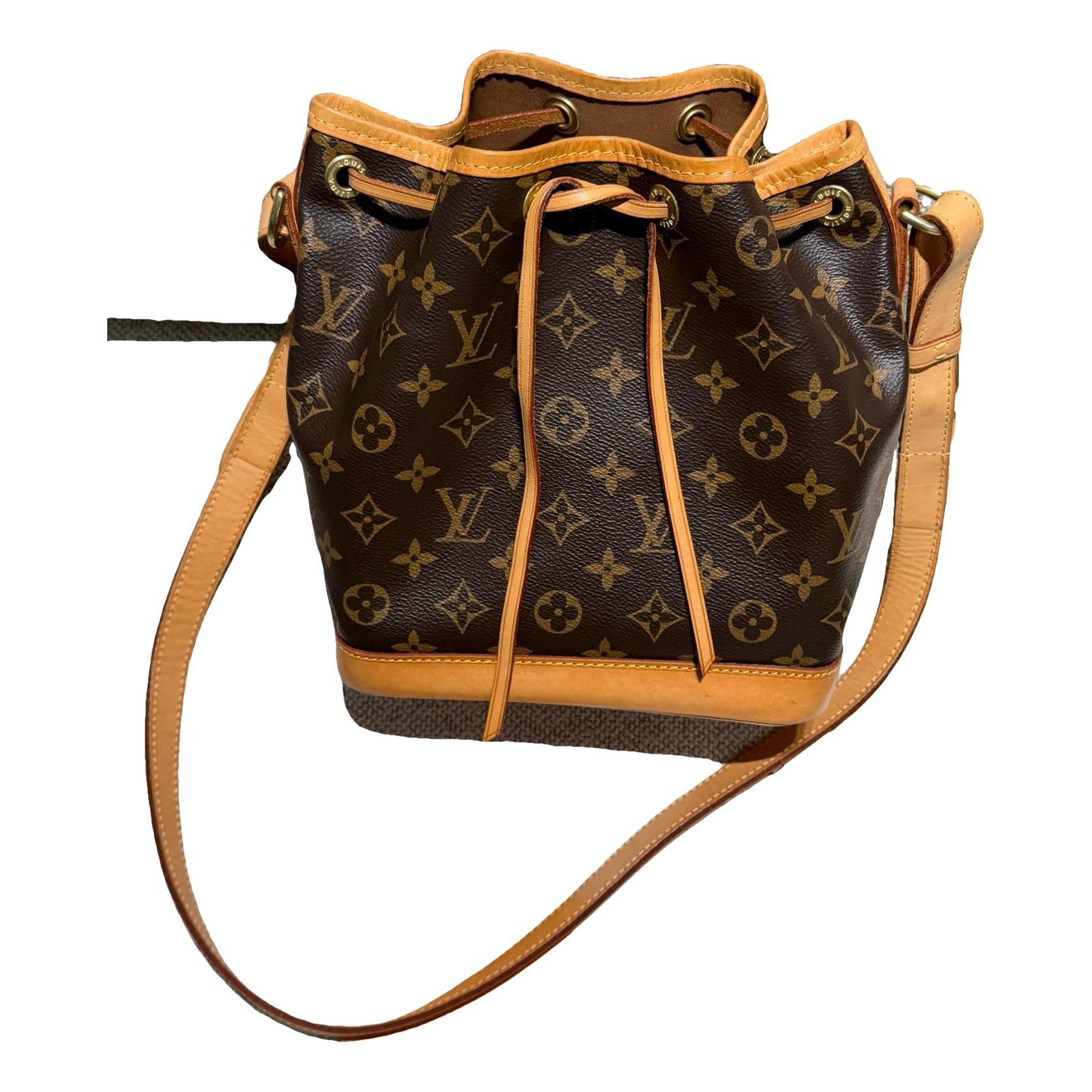 NéoNoé BB leather handbag