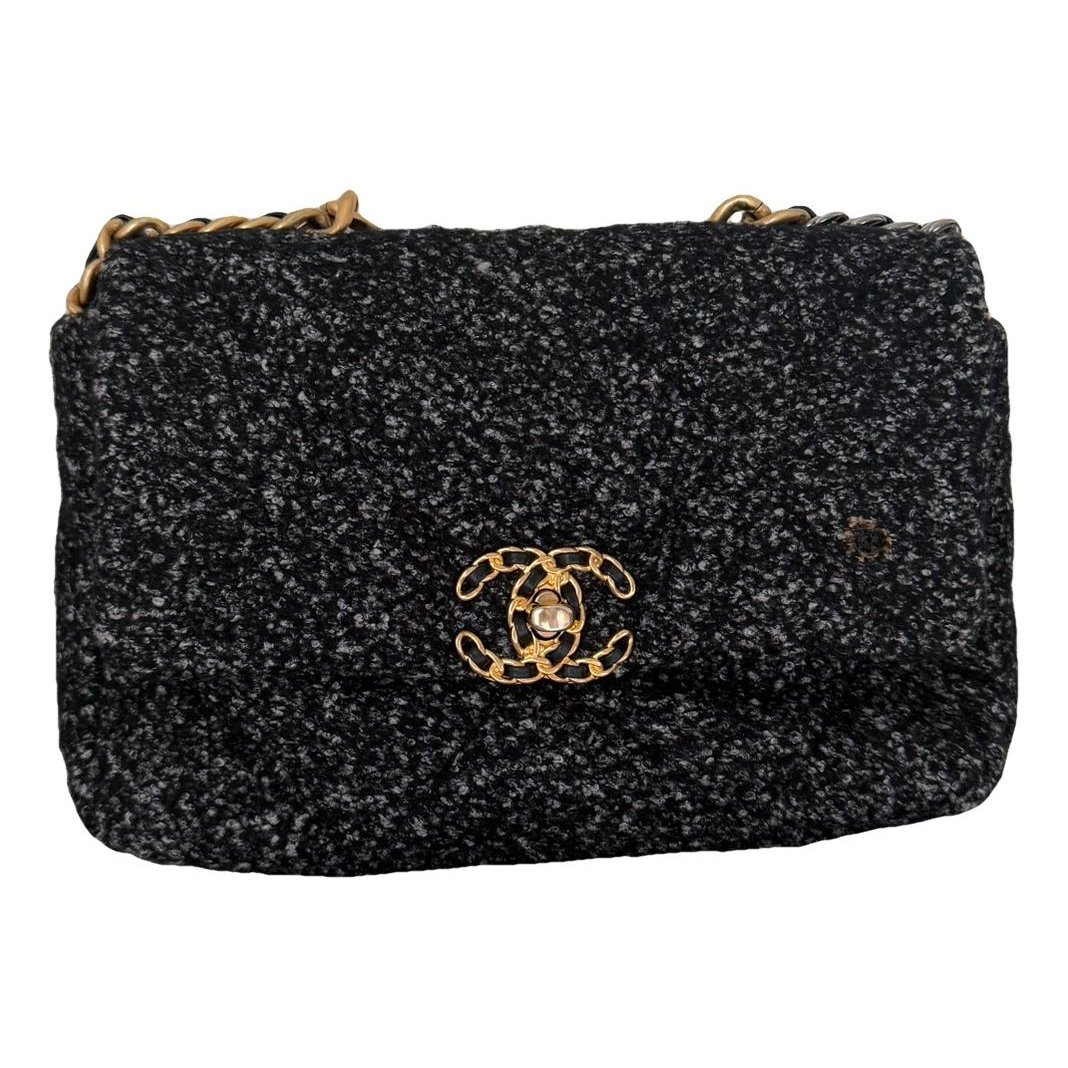 Chanel 19 tweed handbag