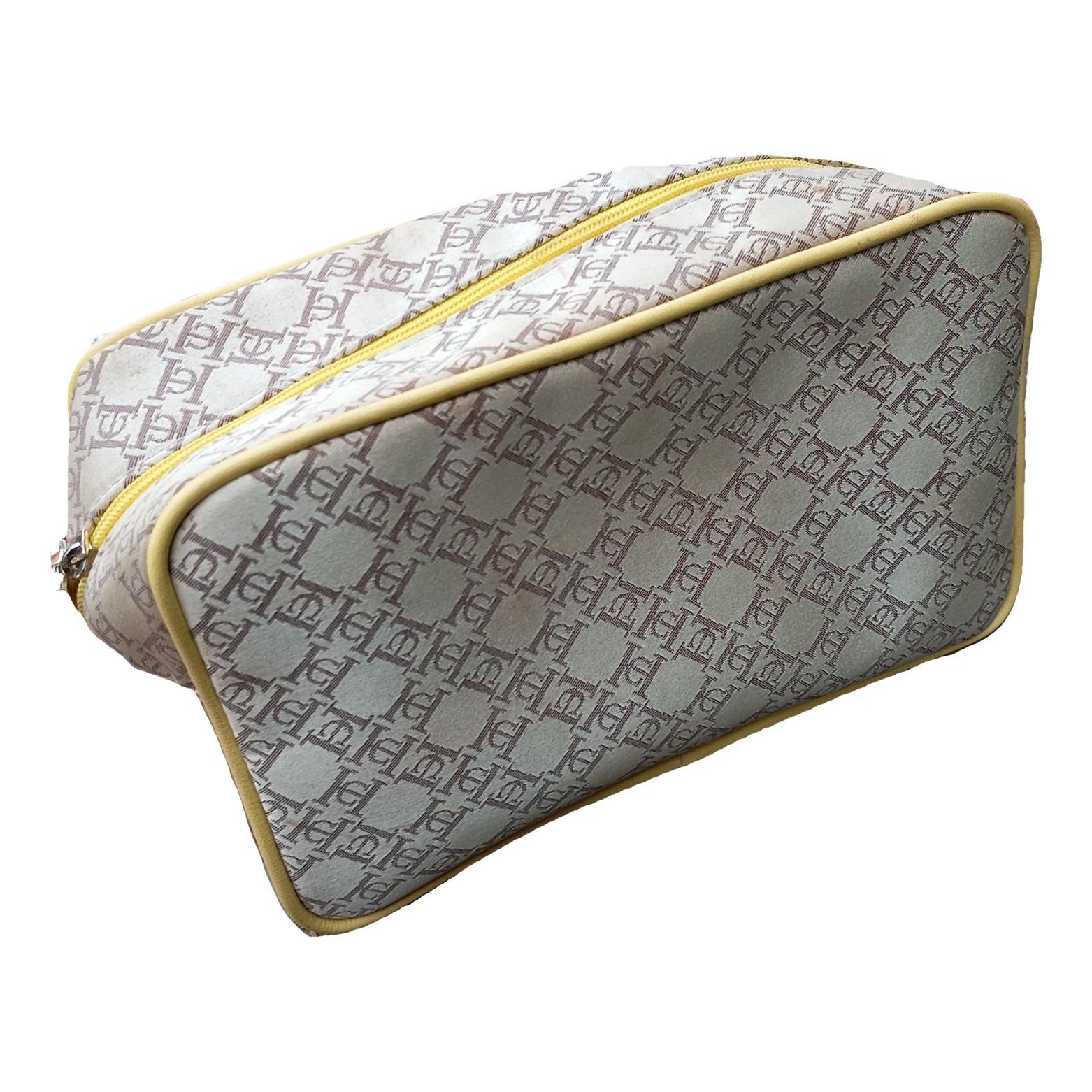 Linen vanity case