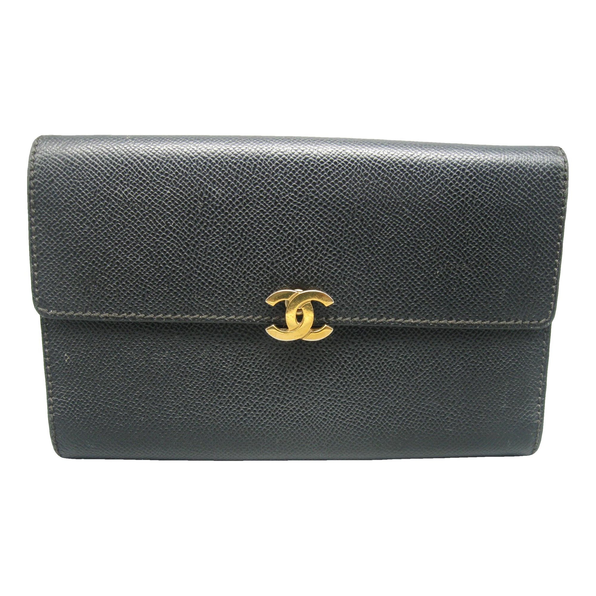 Wallet On Chain Timeless/Classique leather crossbody bag