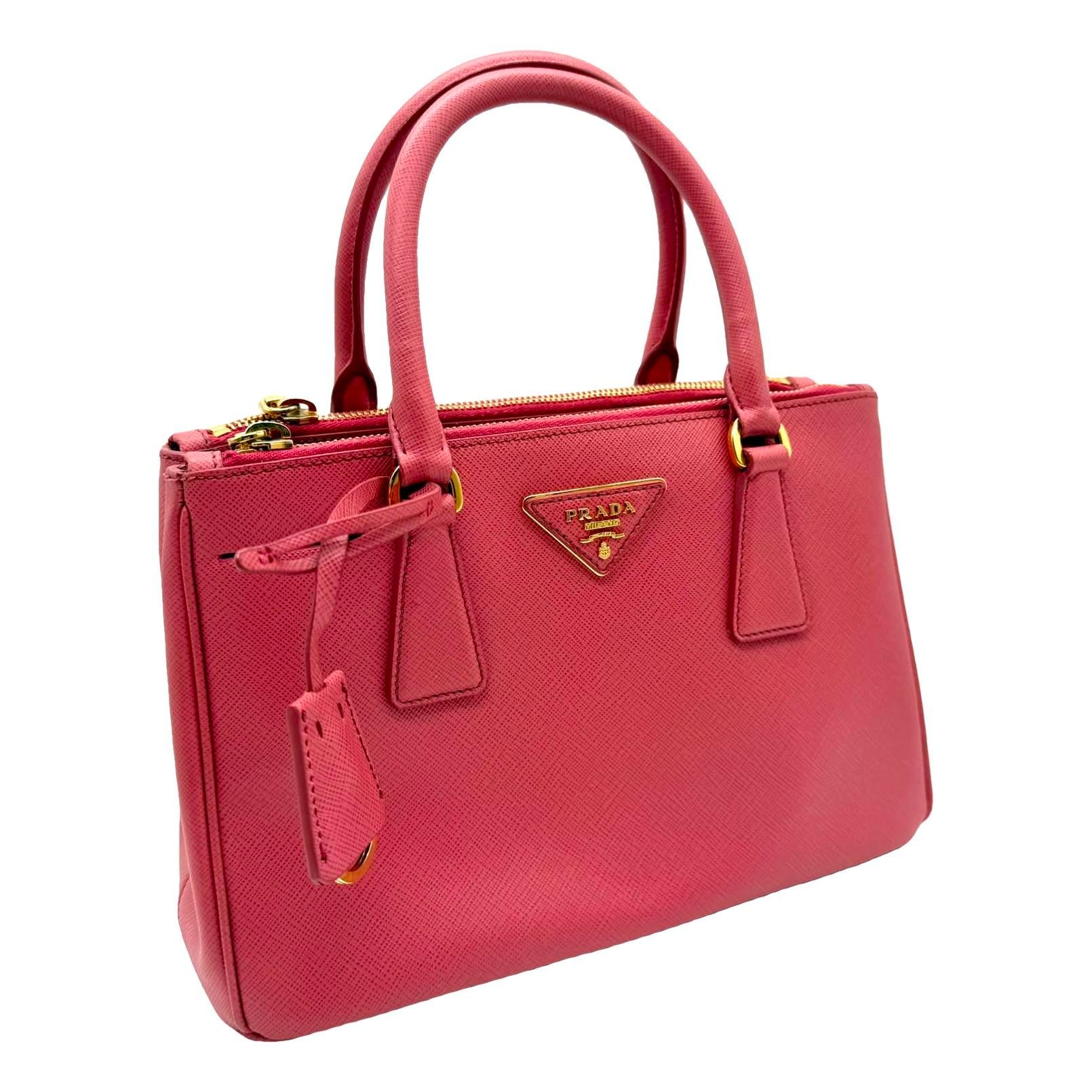 Pyramid leather handbag