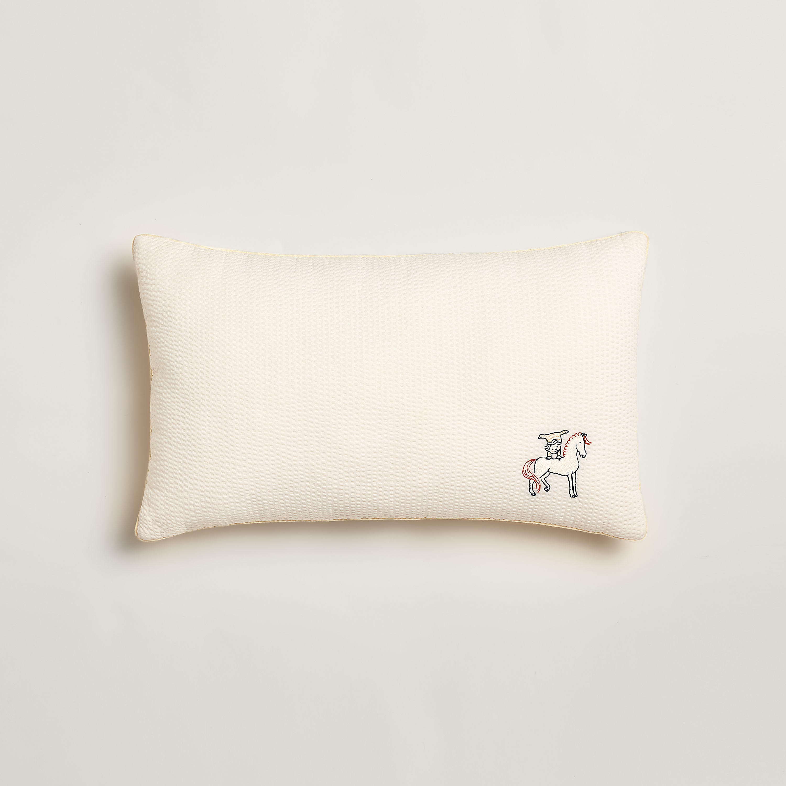 Cabriole pillow