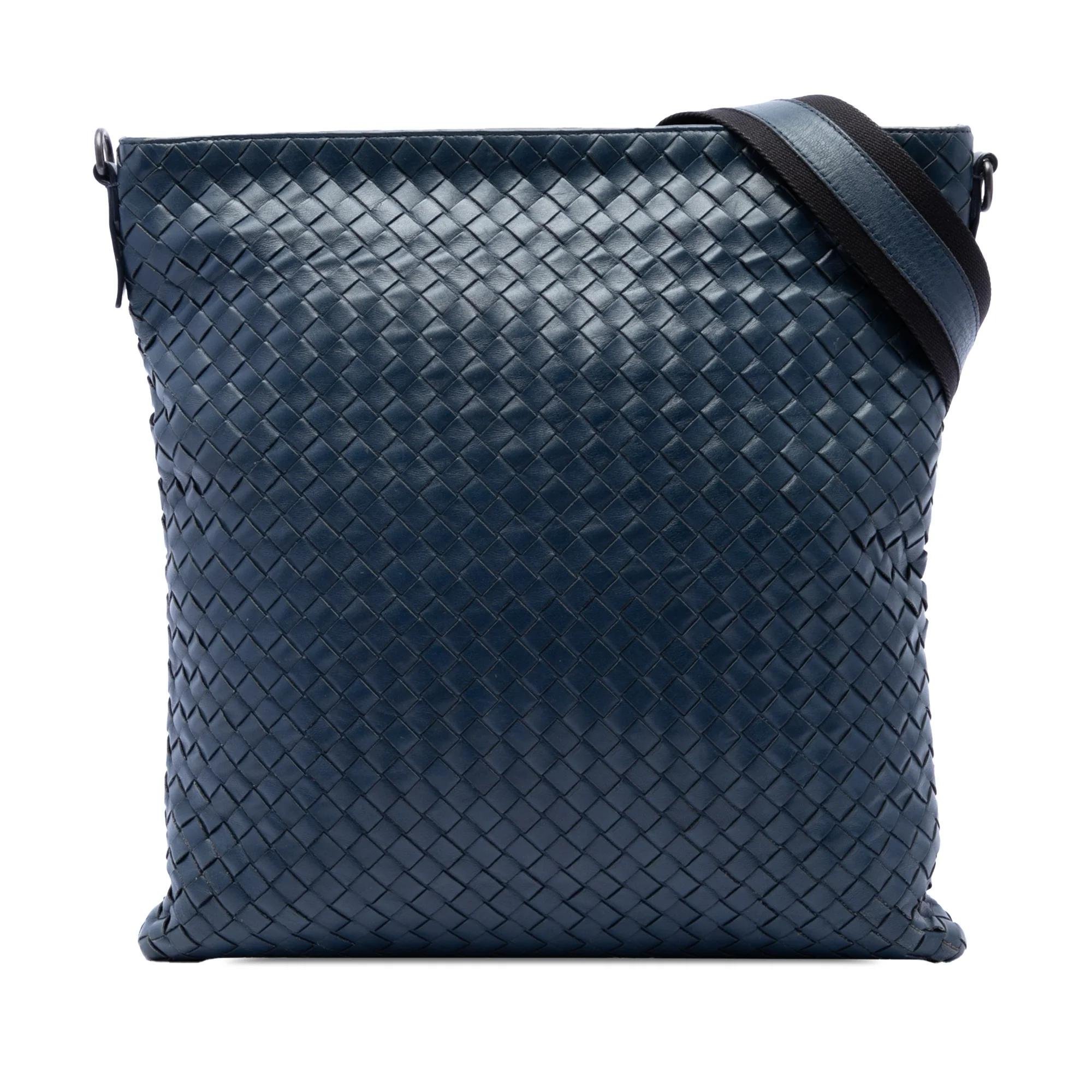 Veneta leather crossbody bag