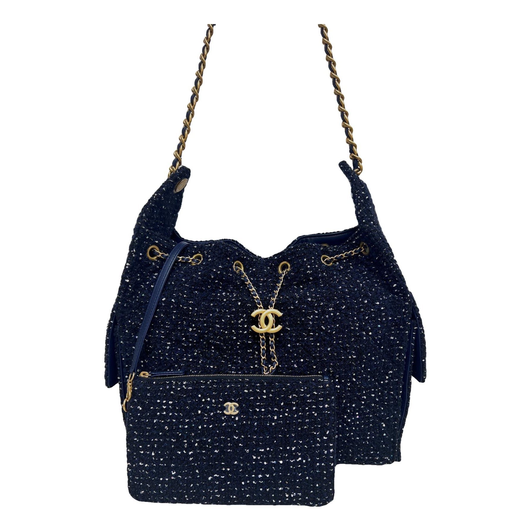 Chanel 25 tweed handbag