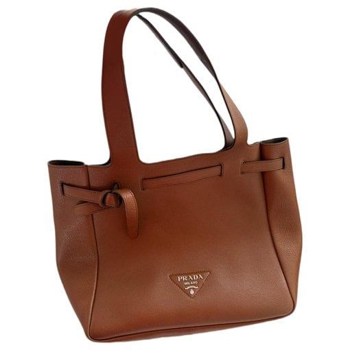 Leather tote