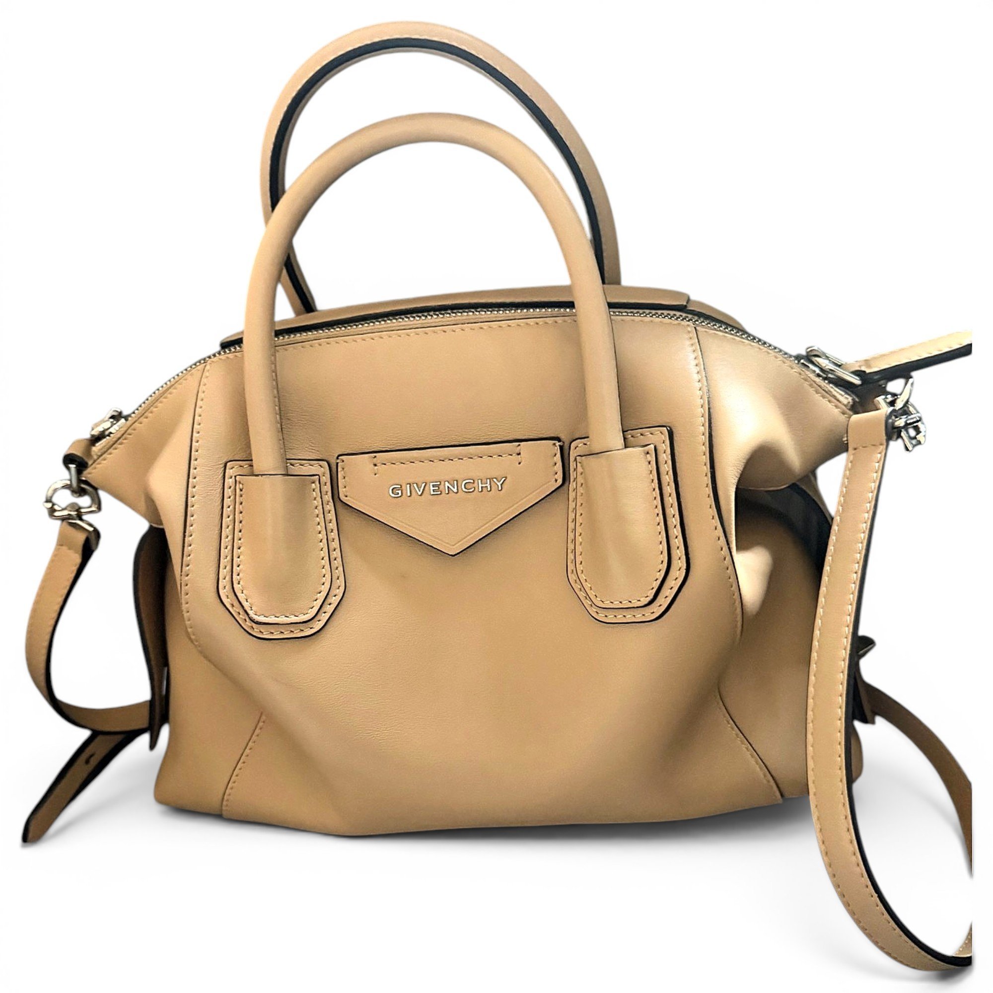Antigona leather handbag