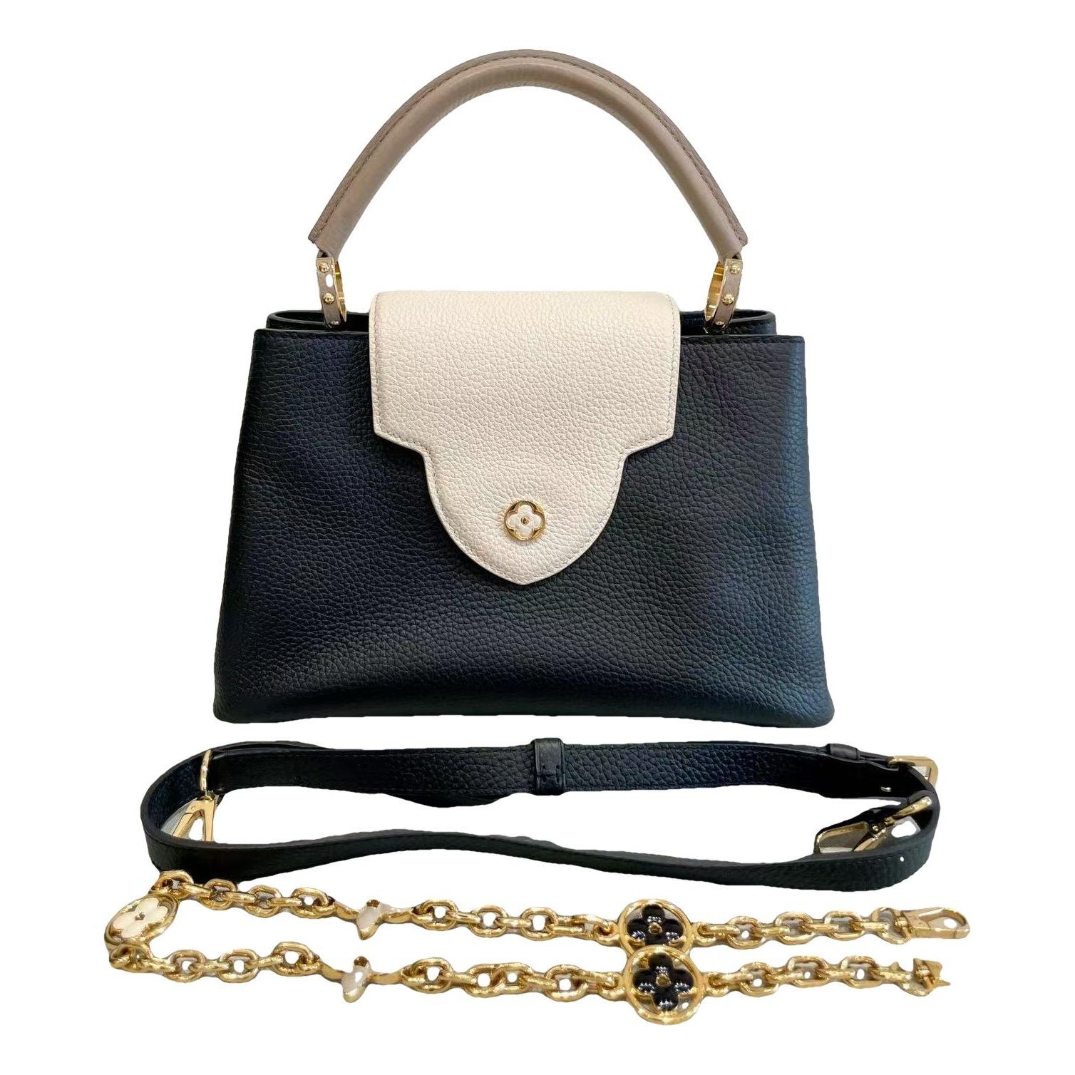 Capucines leather handbag