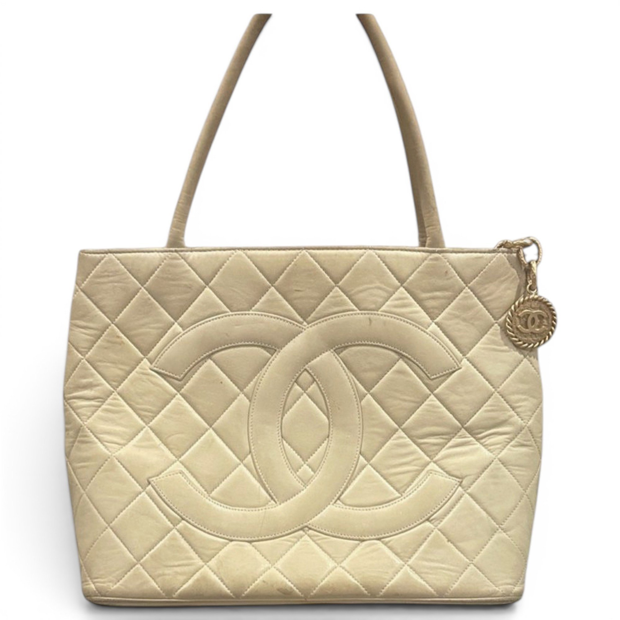 Médaillon leather tote