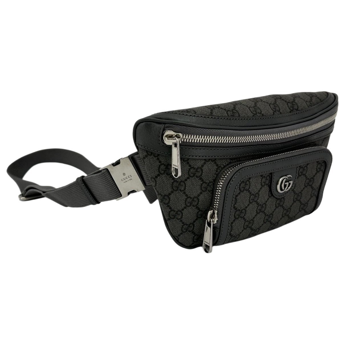 Leather travel bag