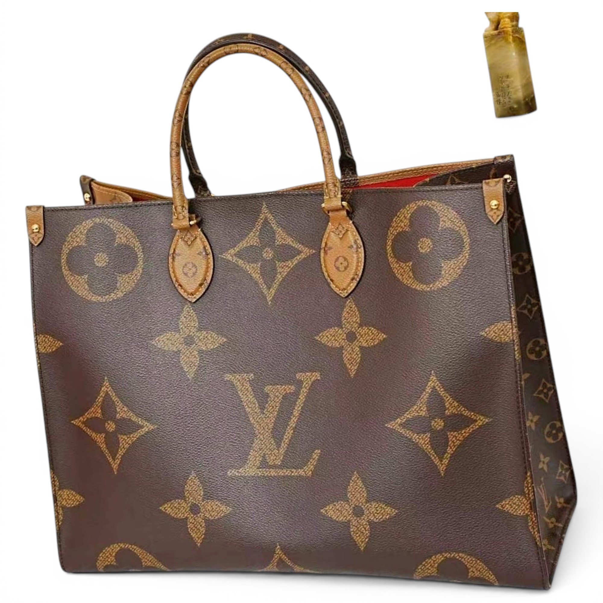 Onthego leather handbag