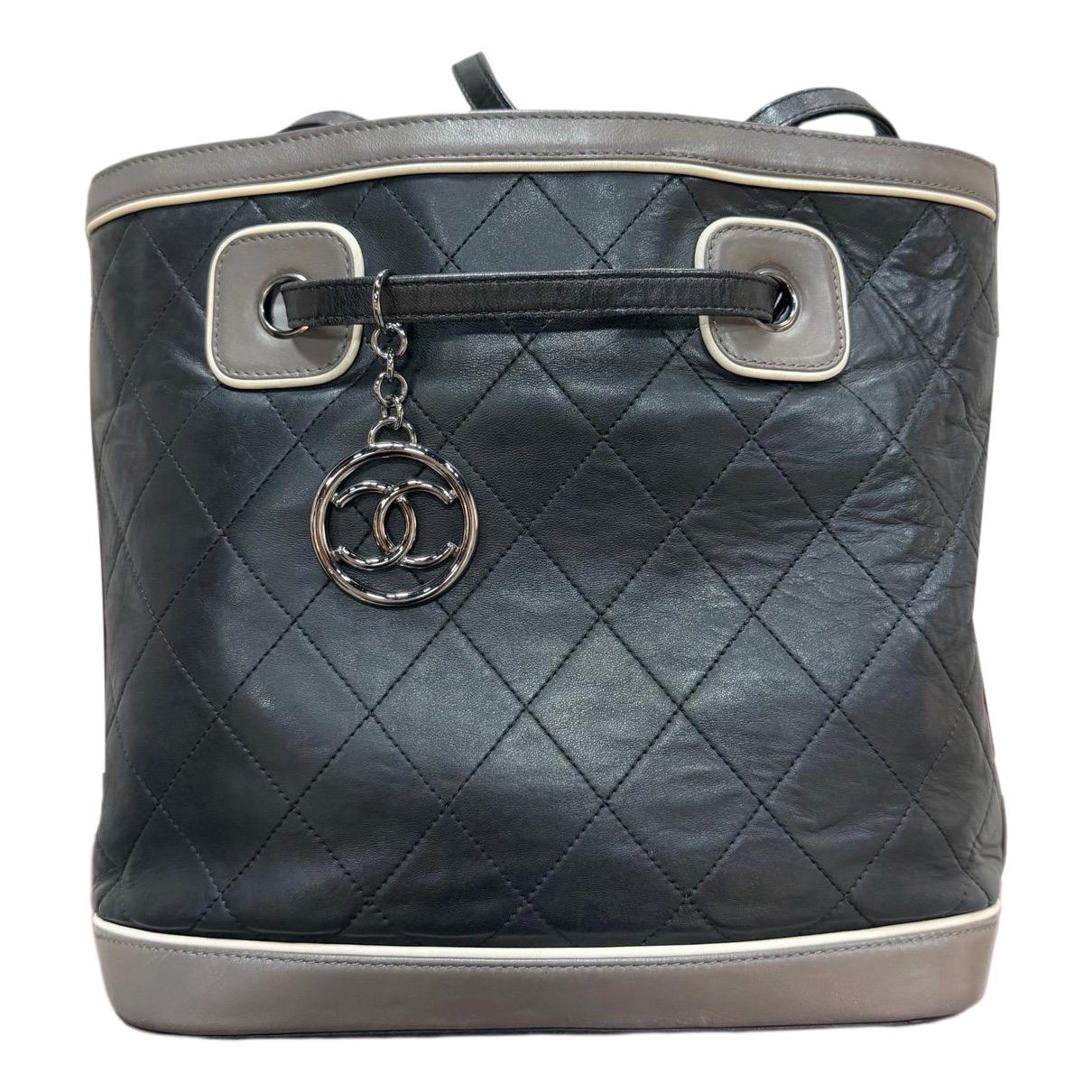Leather tote