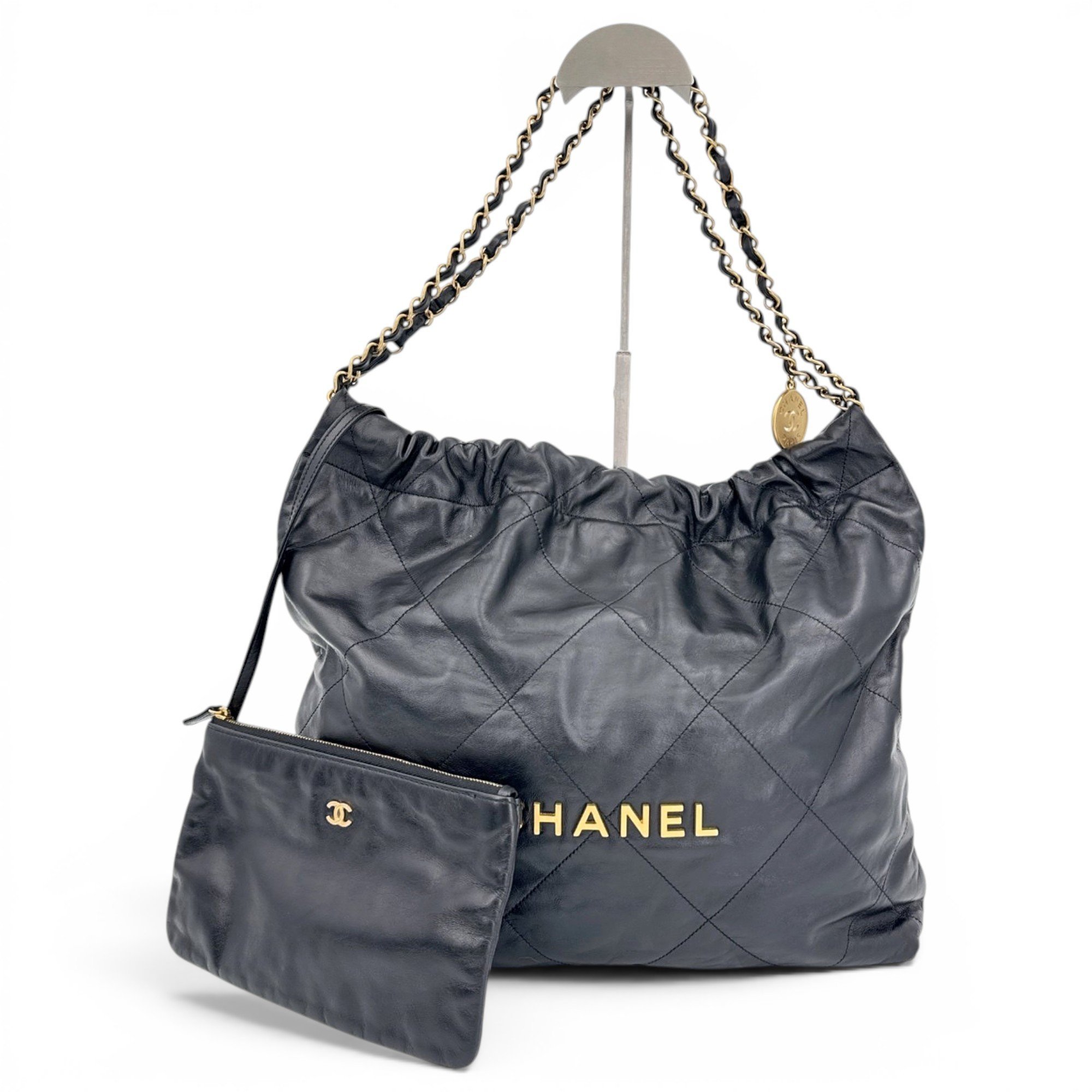 Chanel 22 leather handbag