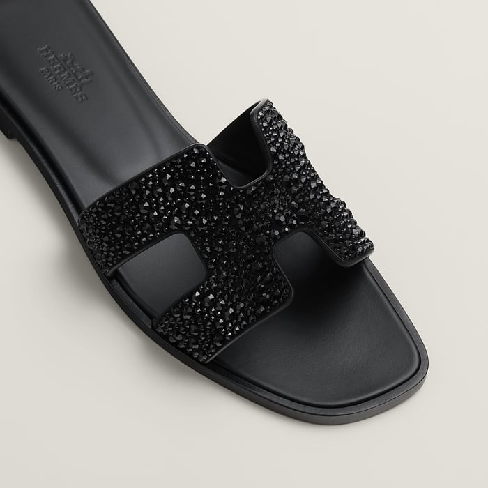 Noir Oran Sandal