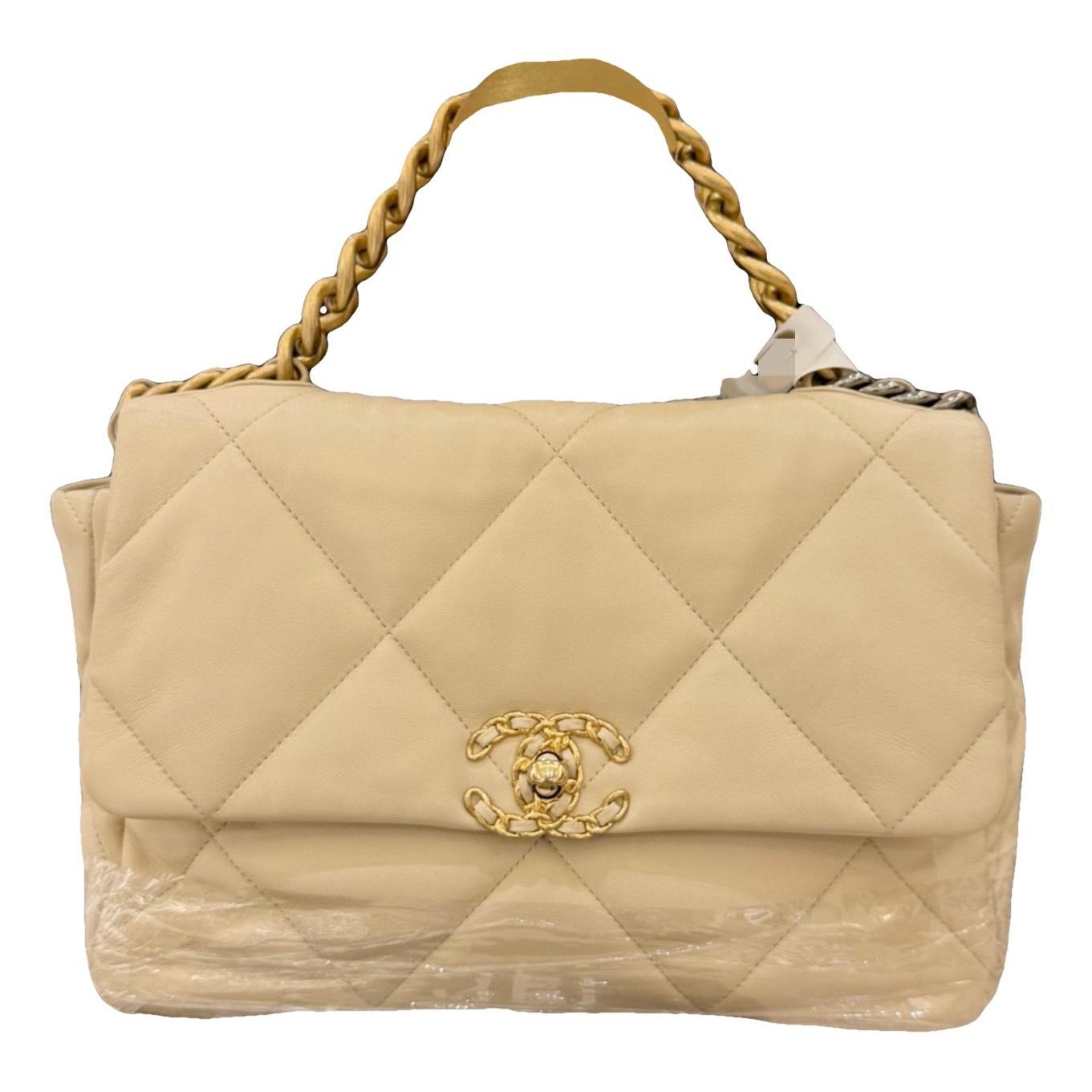 Chanel 19 leather handbag