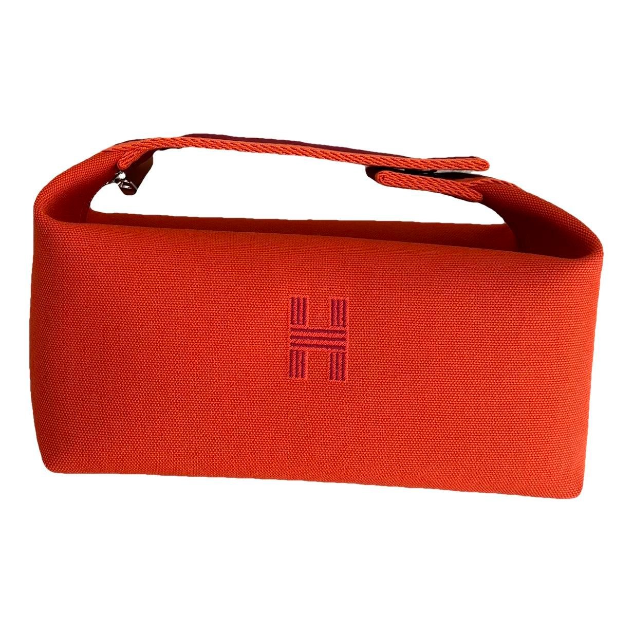 Bride à brac vanity case
