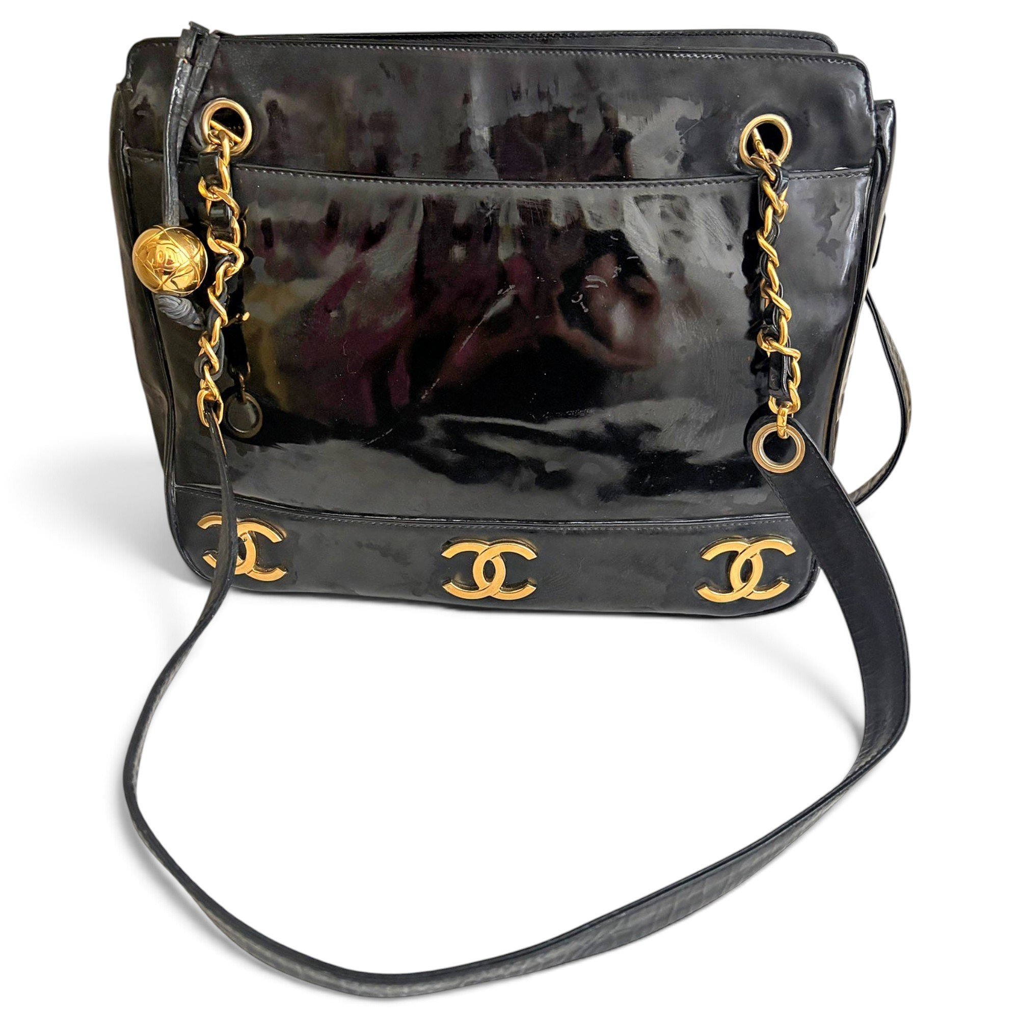 Timeless/Classique patent leather crossbody bag