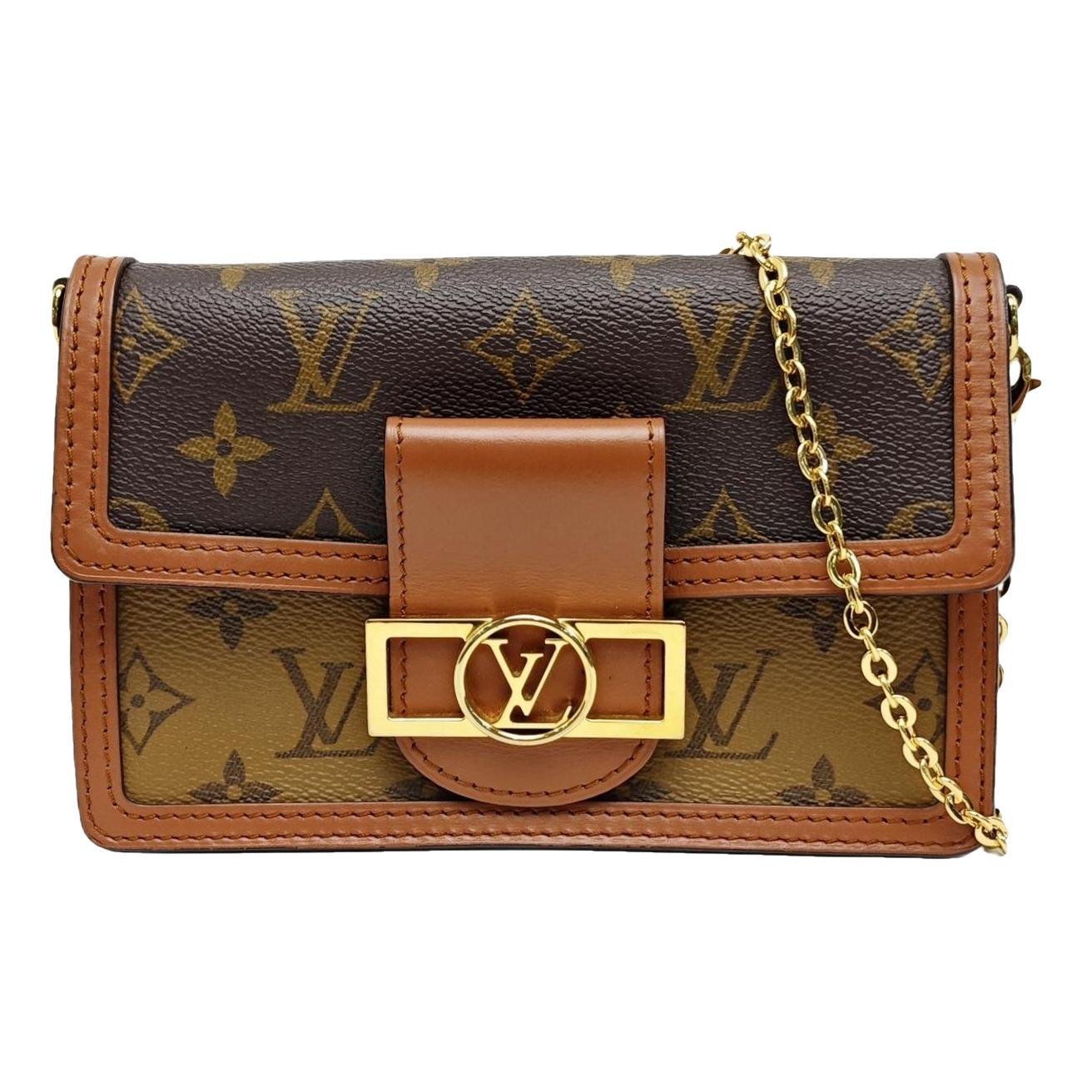Dauphine leather handbag