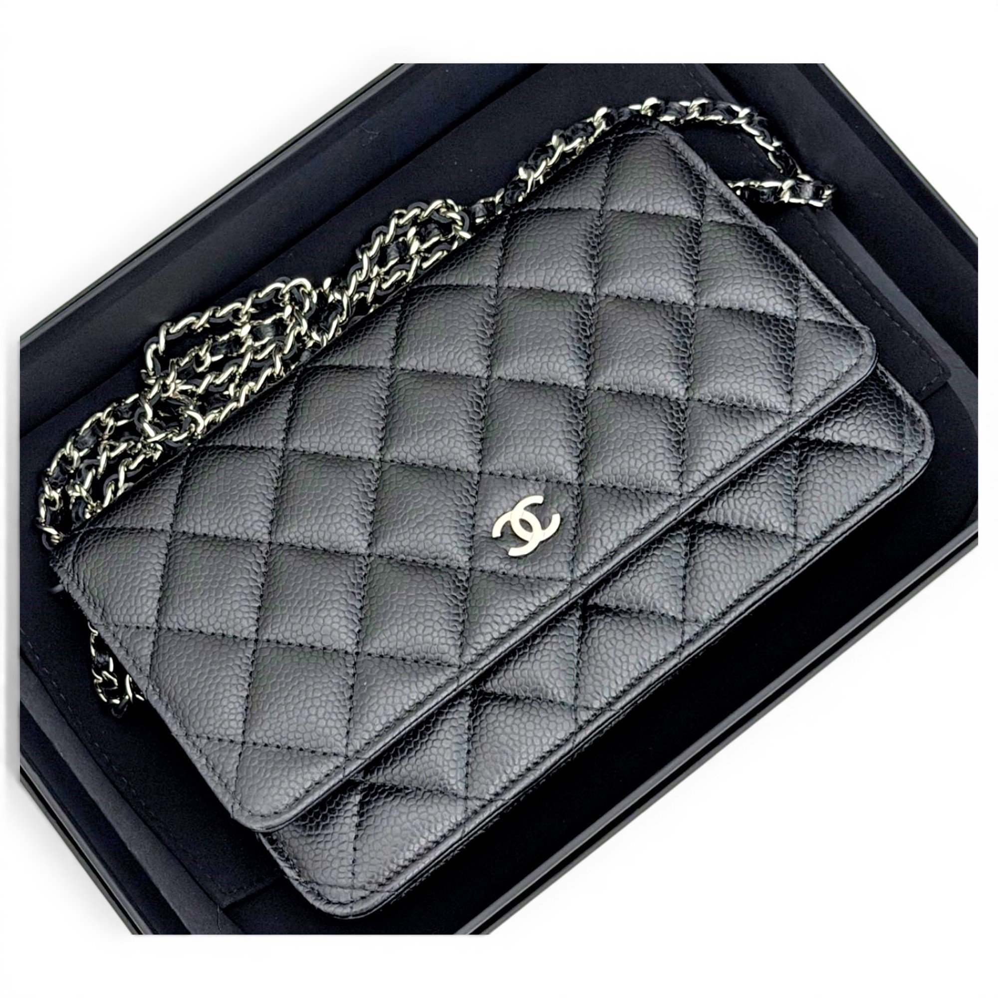 Wallet On Chain Timeless/Classique leather crossbody bag