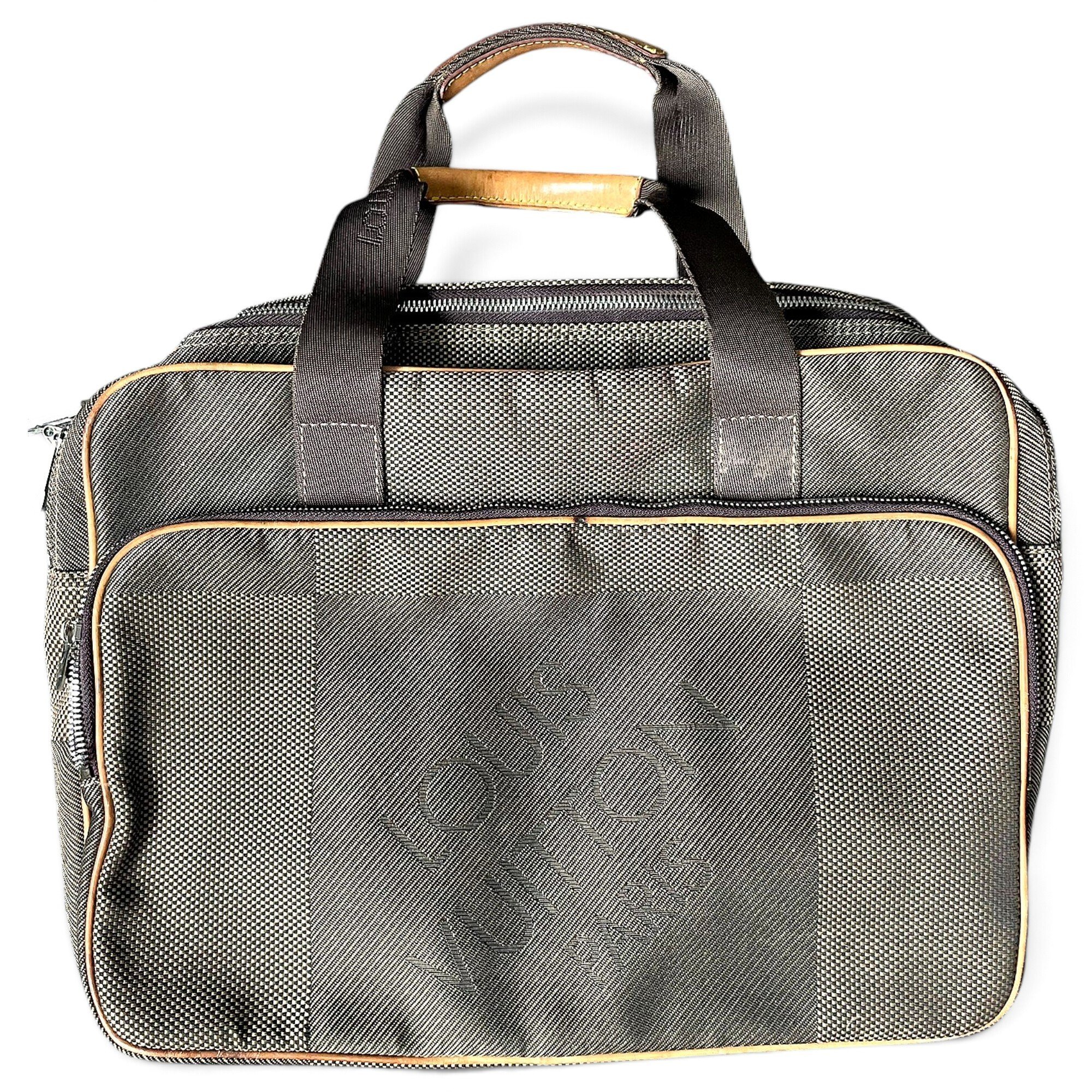 Leather travel bag