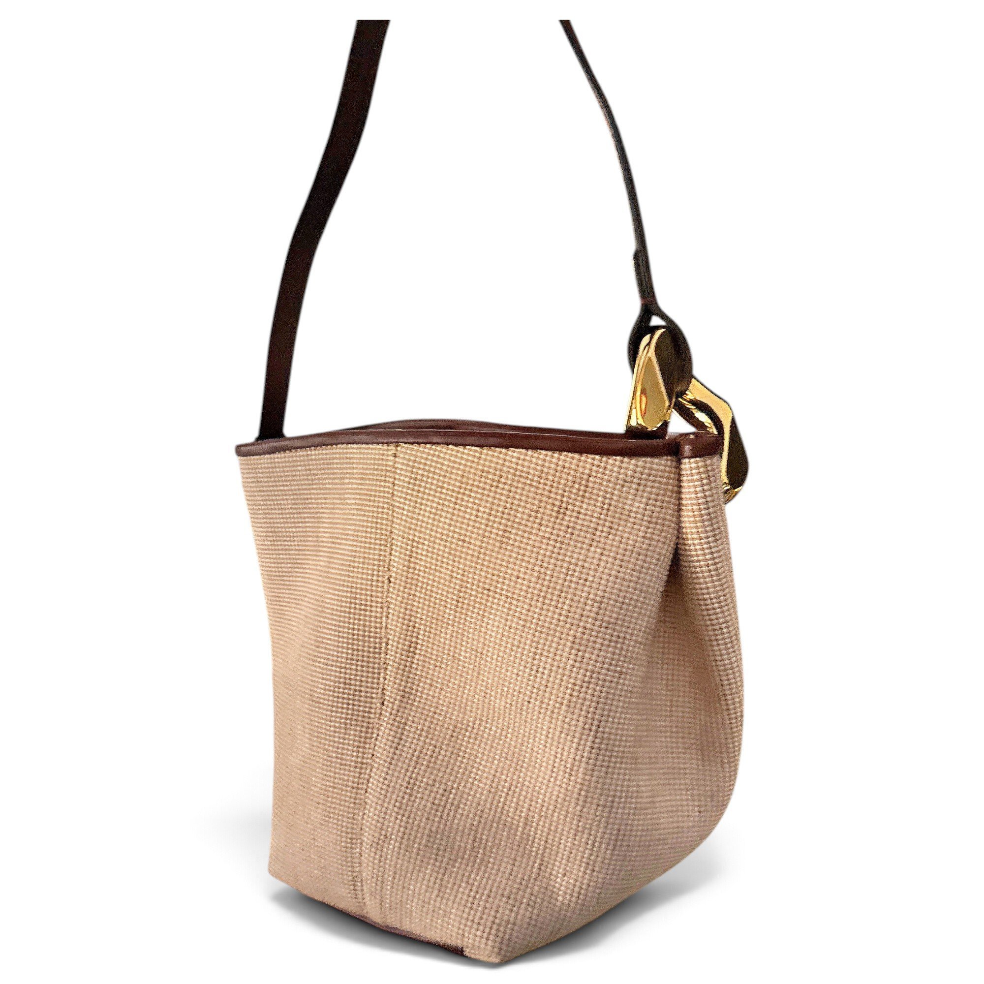 Chain leather handbag