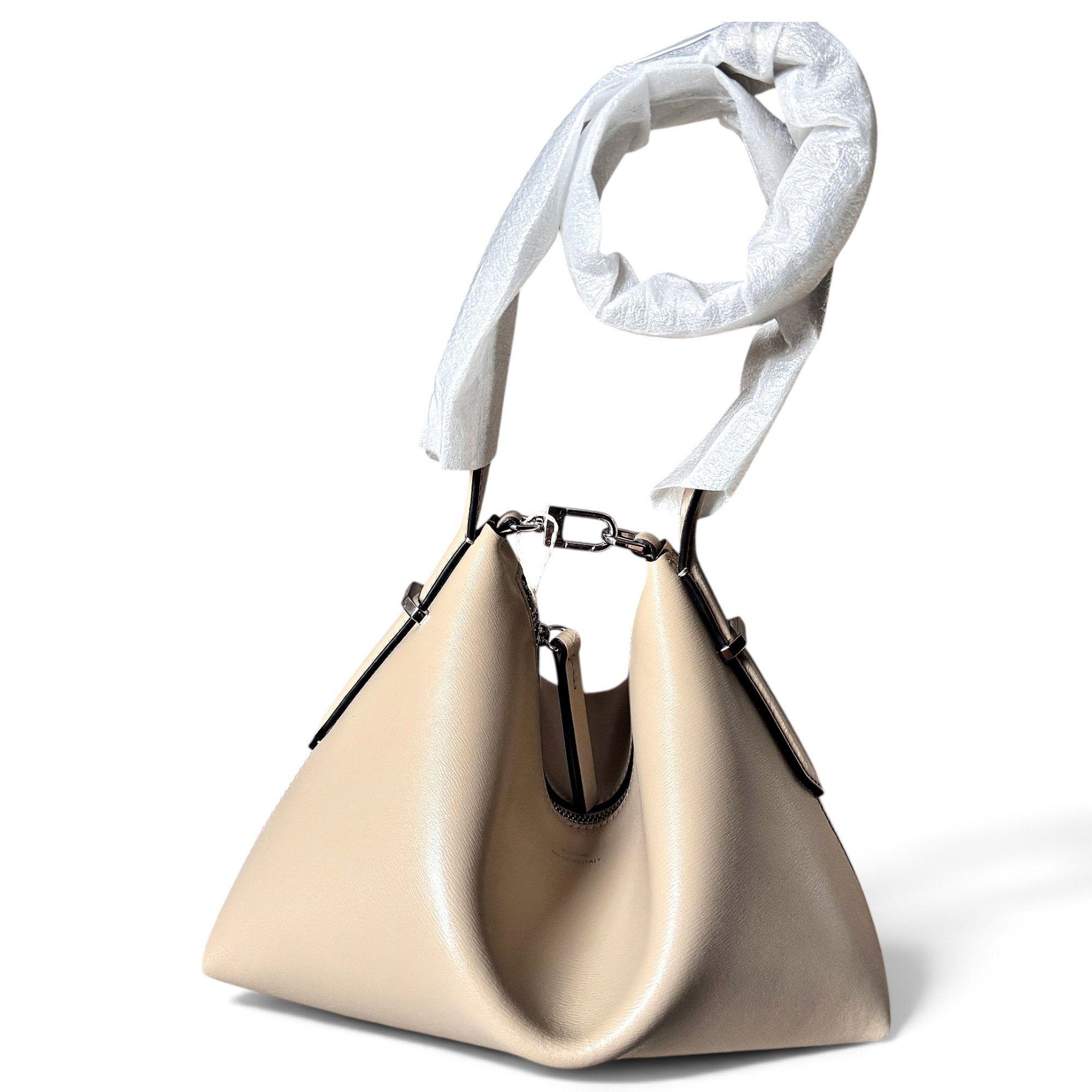 Bevel leather handbag