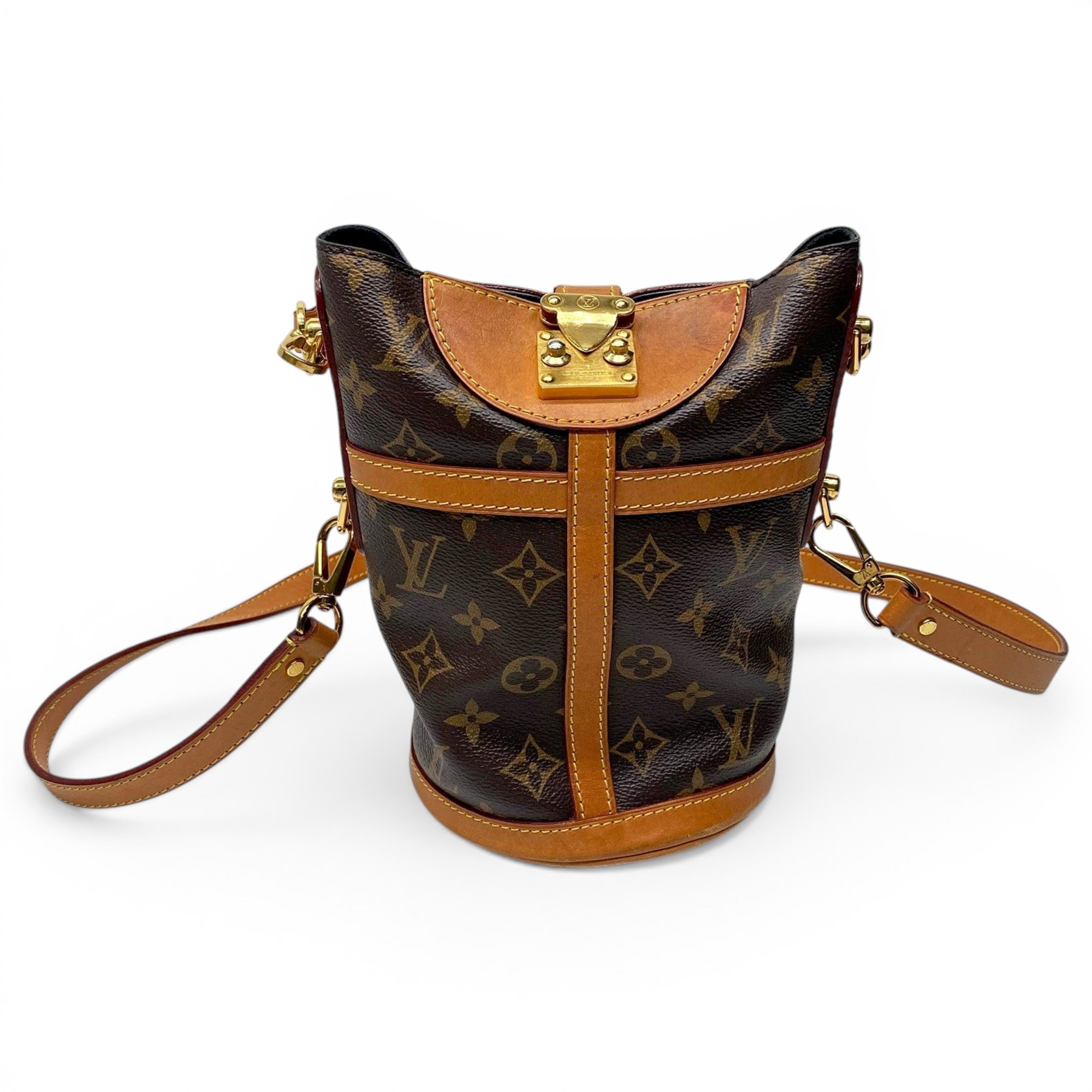 Duffle leather handbag