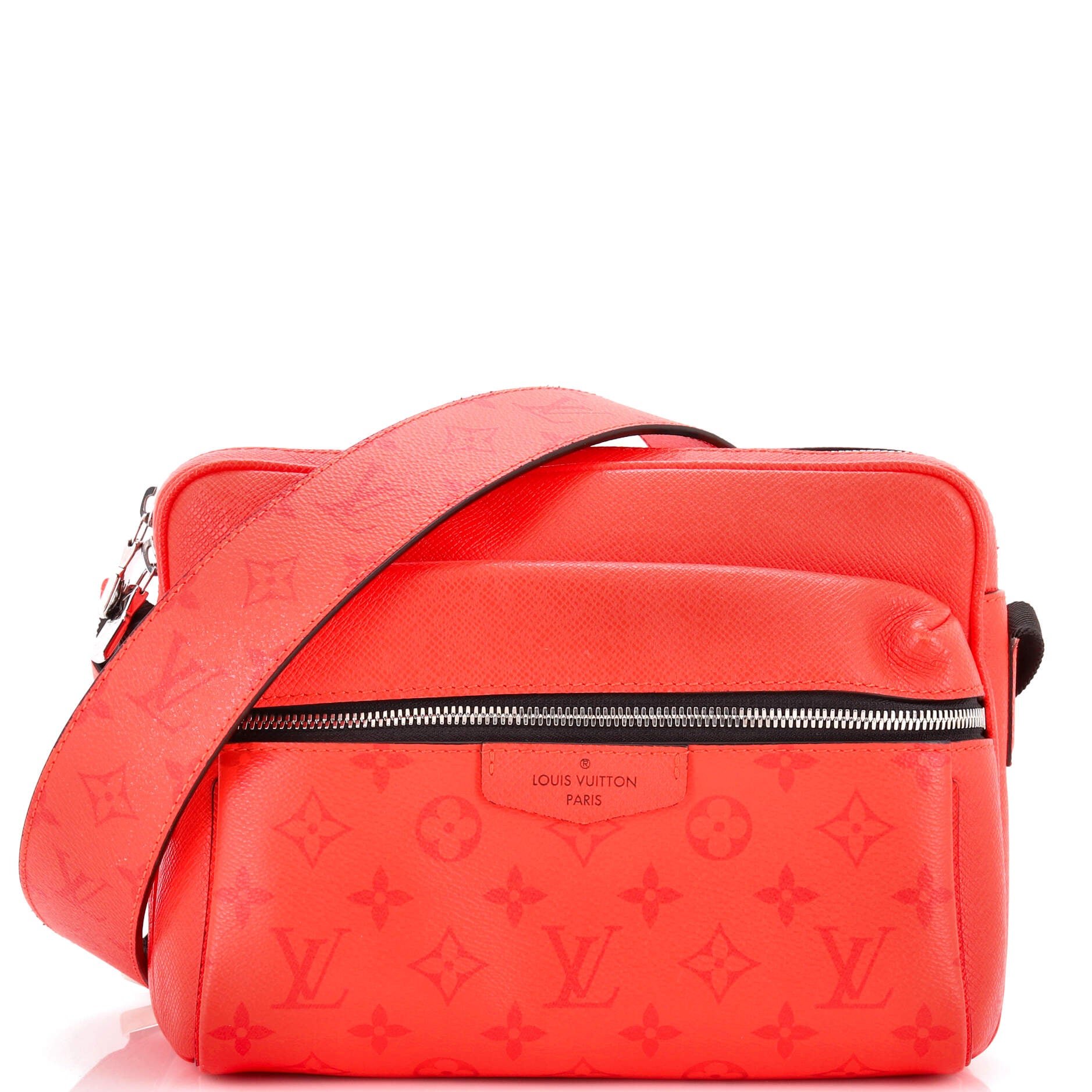 Outdoor Messenger Bag Monogram Taigarama