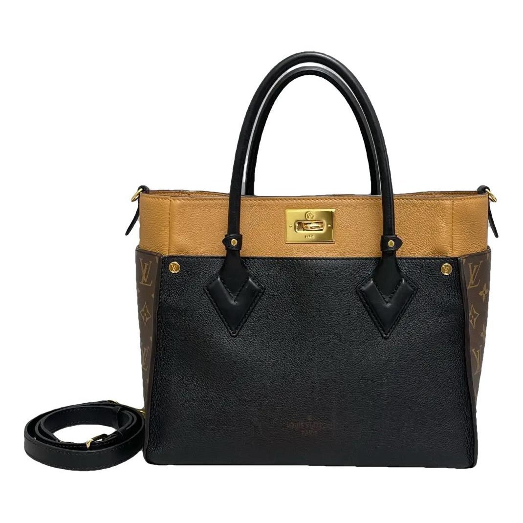 On My Side leather crossbody bag