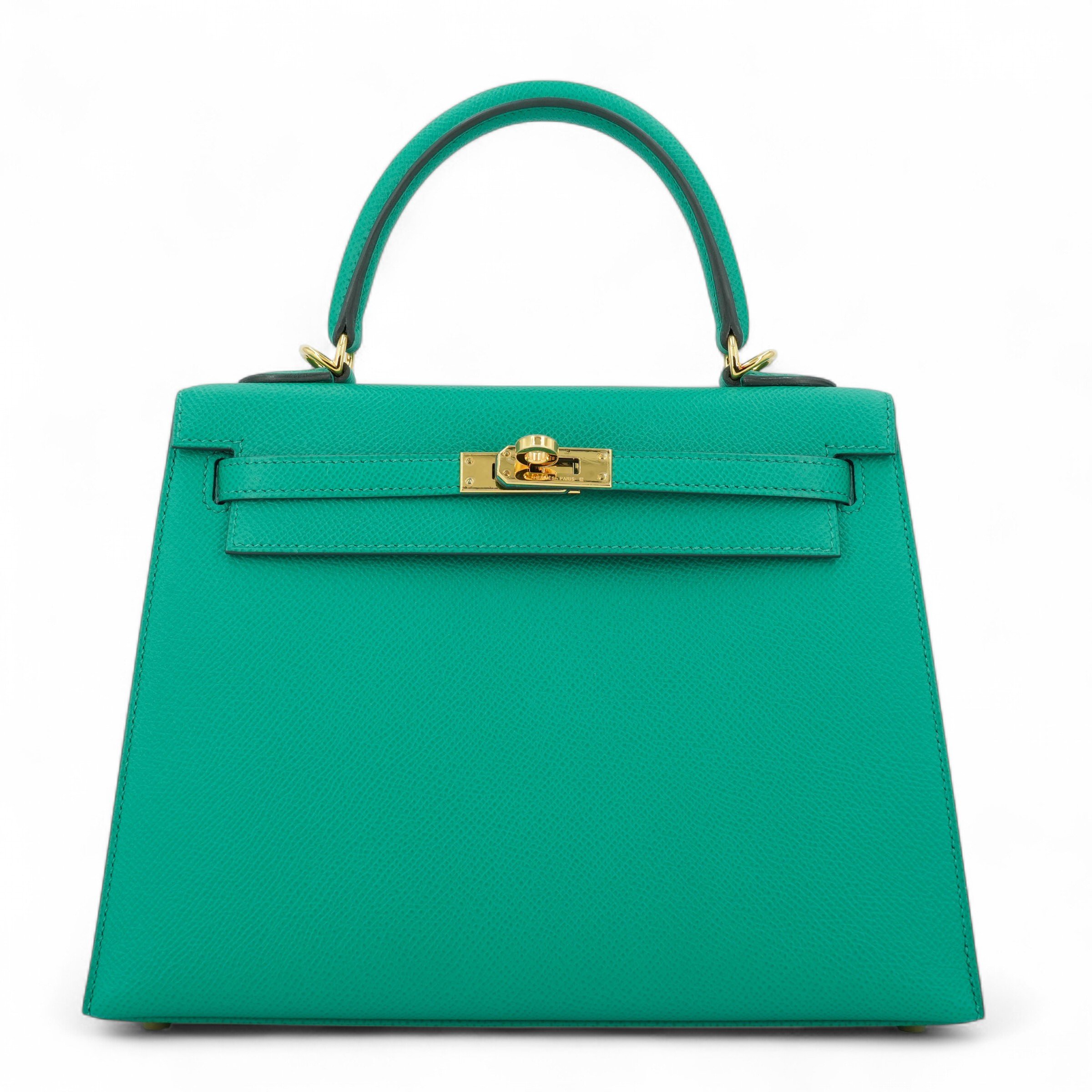 Hermes Unused ( Rank NS ) HERMÈS Kelly 25 Sellier Vert Jade (O6) Epsom Gold hardware Z (2021)