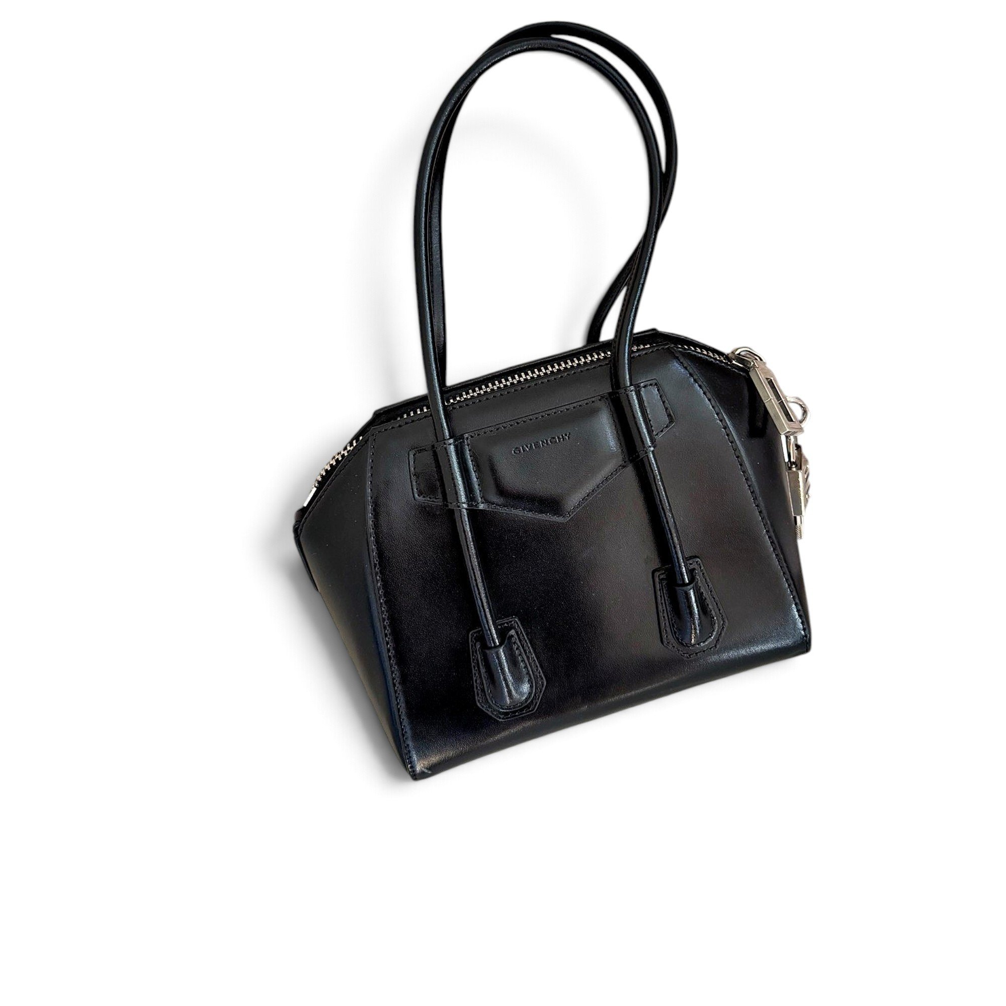 Antigona leather handbag