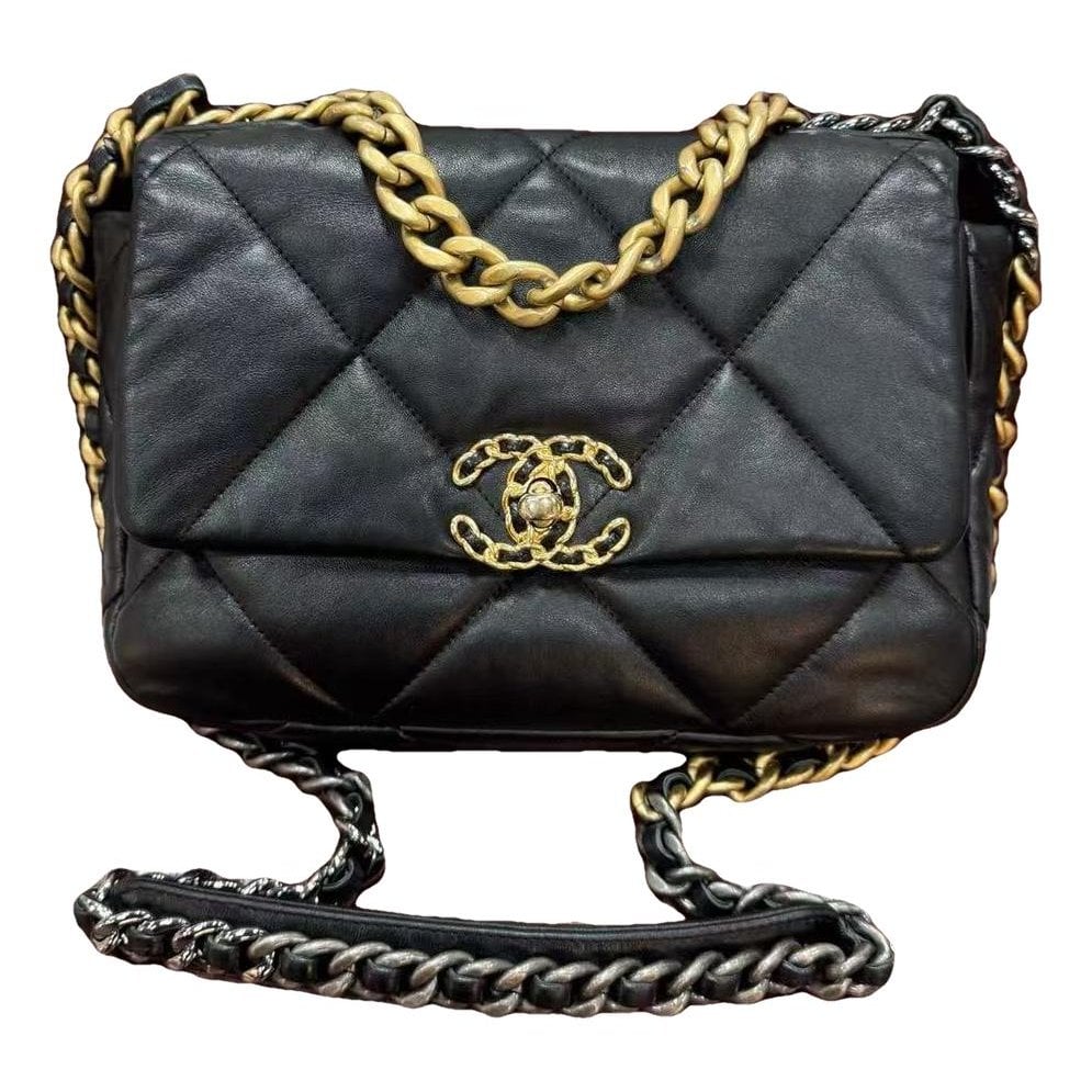 Chanel 19 leather handbag