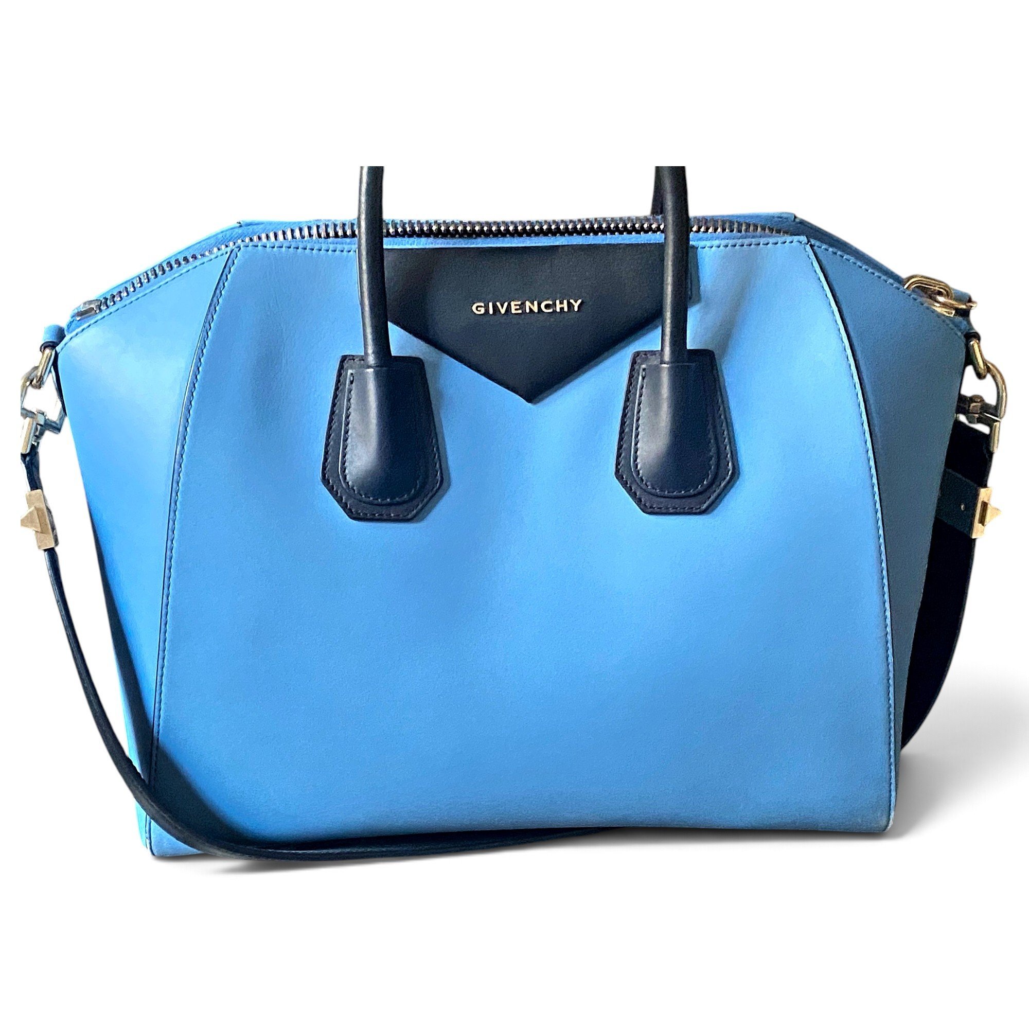 Antigona leather handbag