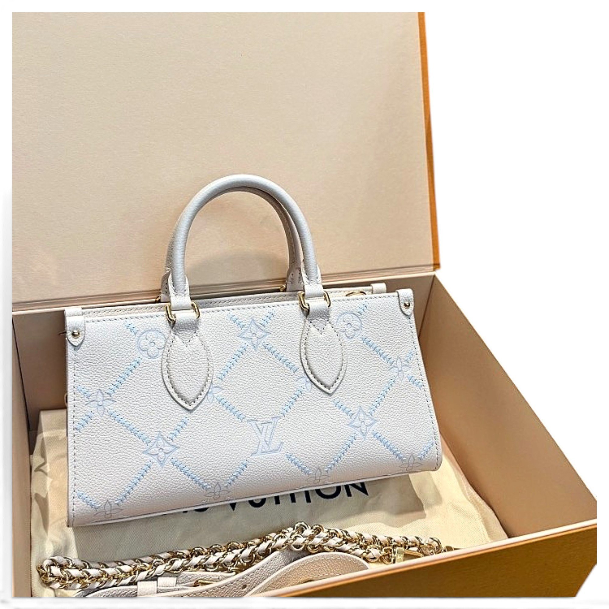Onthego leather handbag