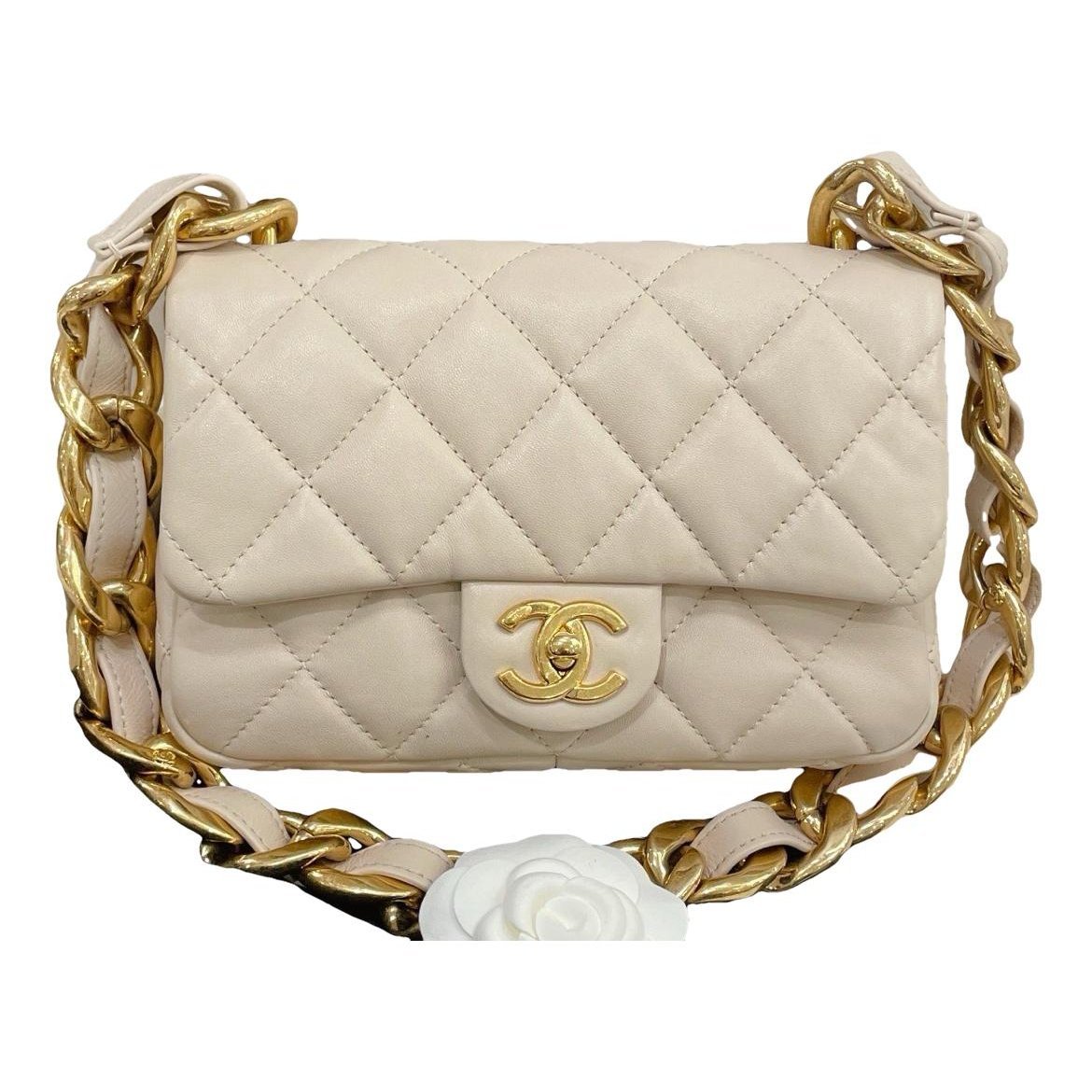Chanel 19 leather handbag
