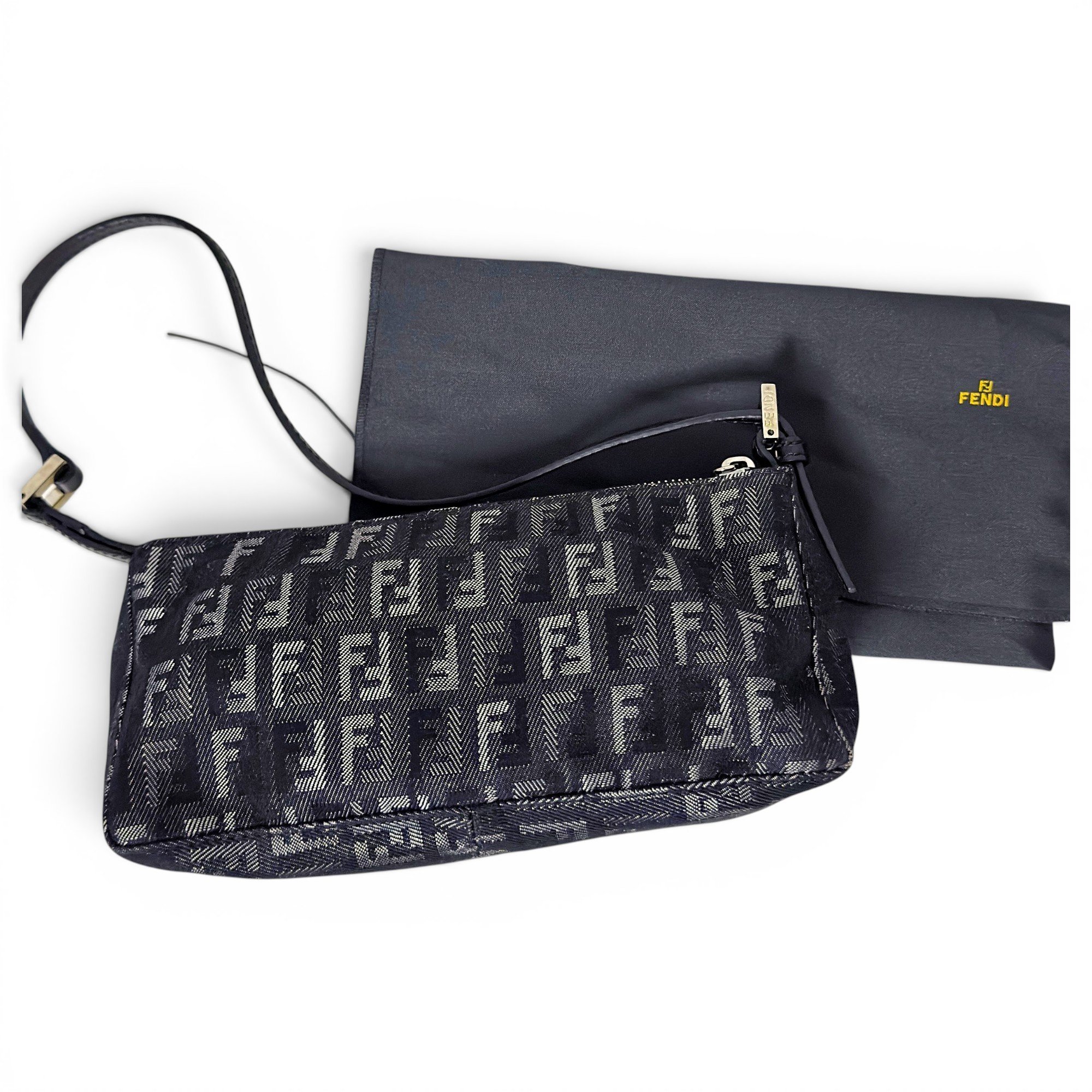 Baguette cloth handbag