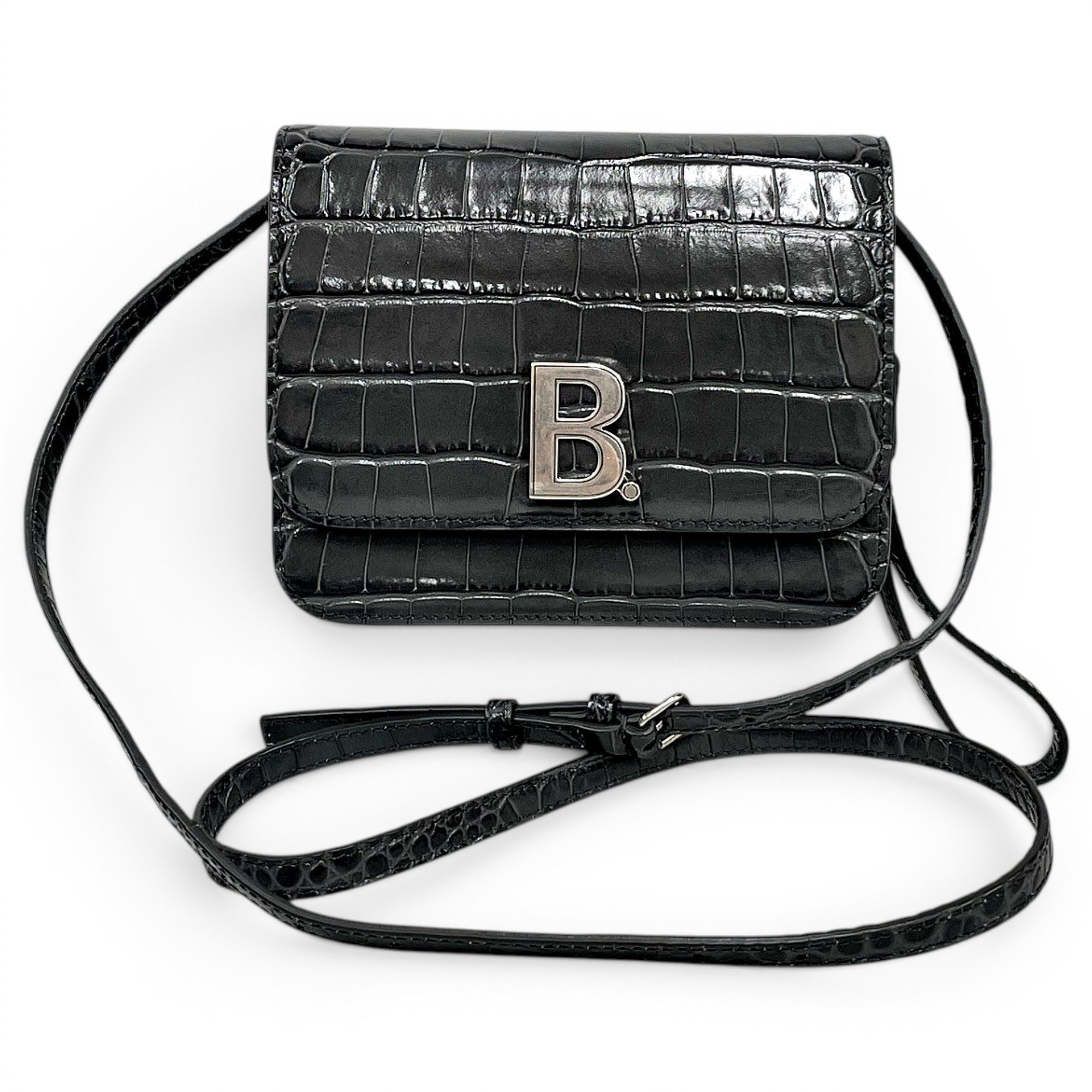 B leather handbag