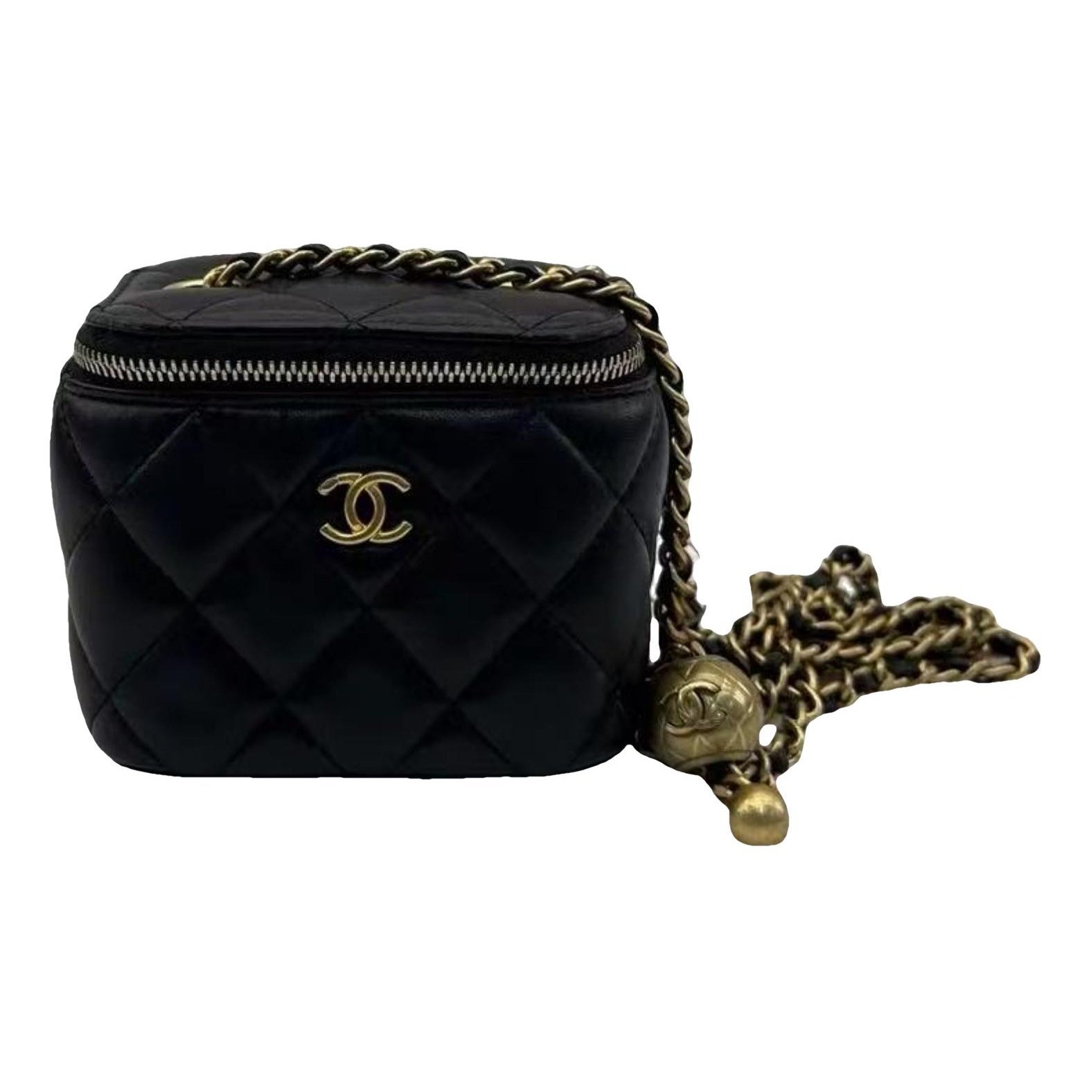 Trendy CC Vanity leather handbag